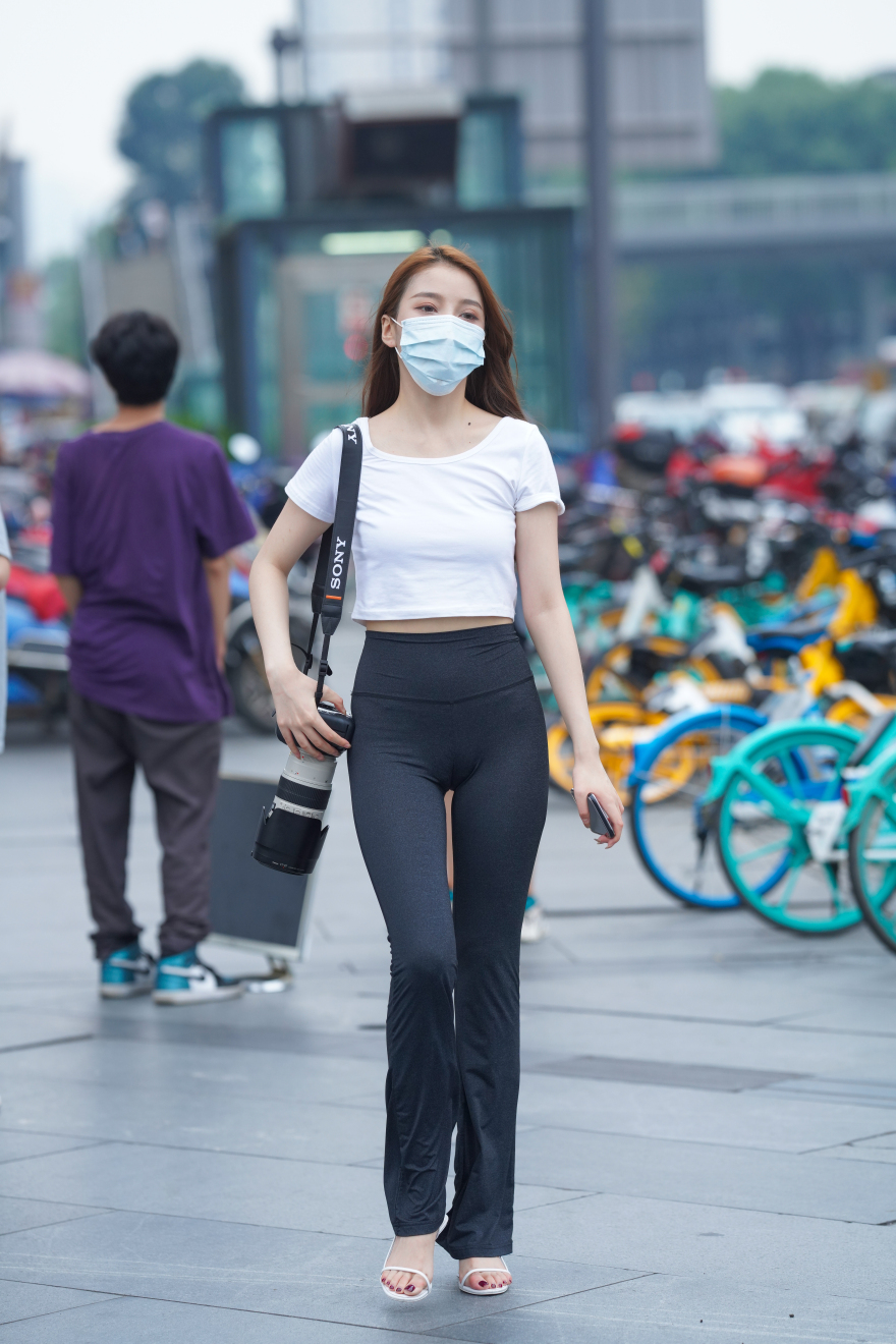 图片[3]-紧身休闲-街拍图满多