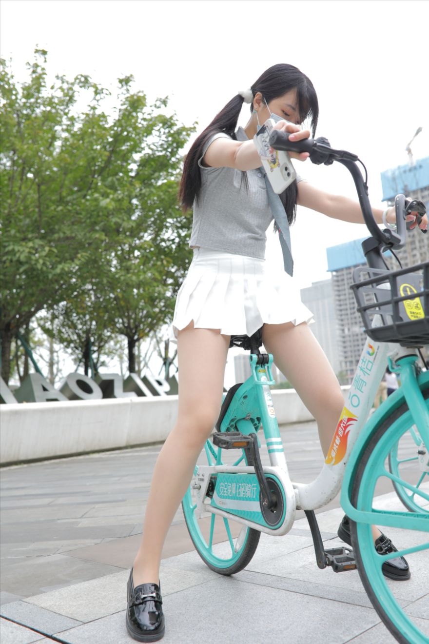 图片[2]-短裙(套图+视频)-街拍图满多