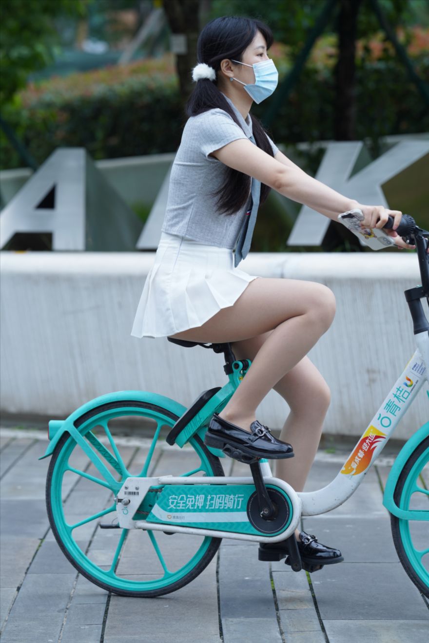 图片[4]-短裙(套图+视频)-街拍图满多