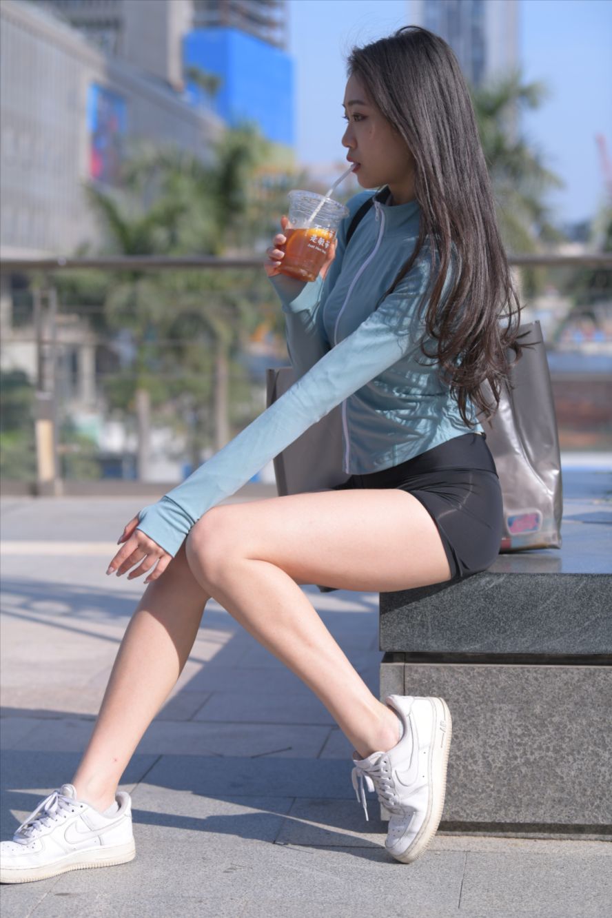 图片[3]-紧身热裤(套图+视频)-街拍图满多