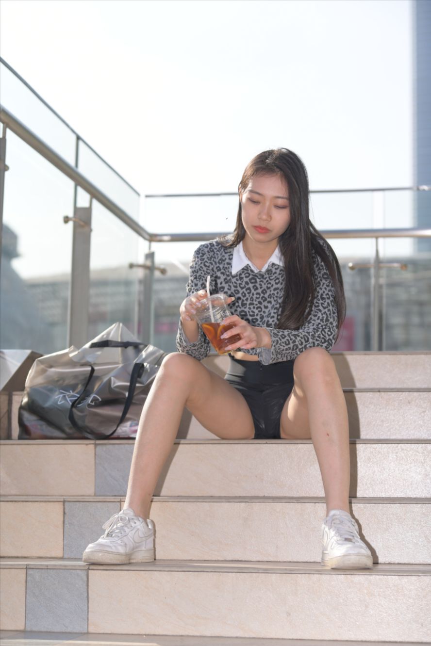 图片[5]-紧身热裤(套图+视频)-街拍图满多