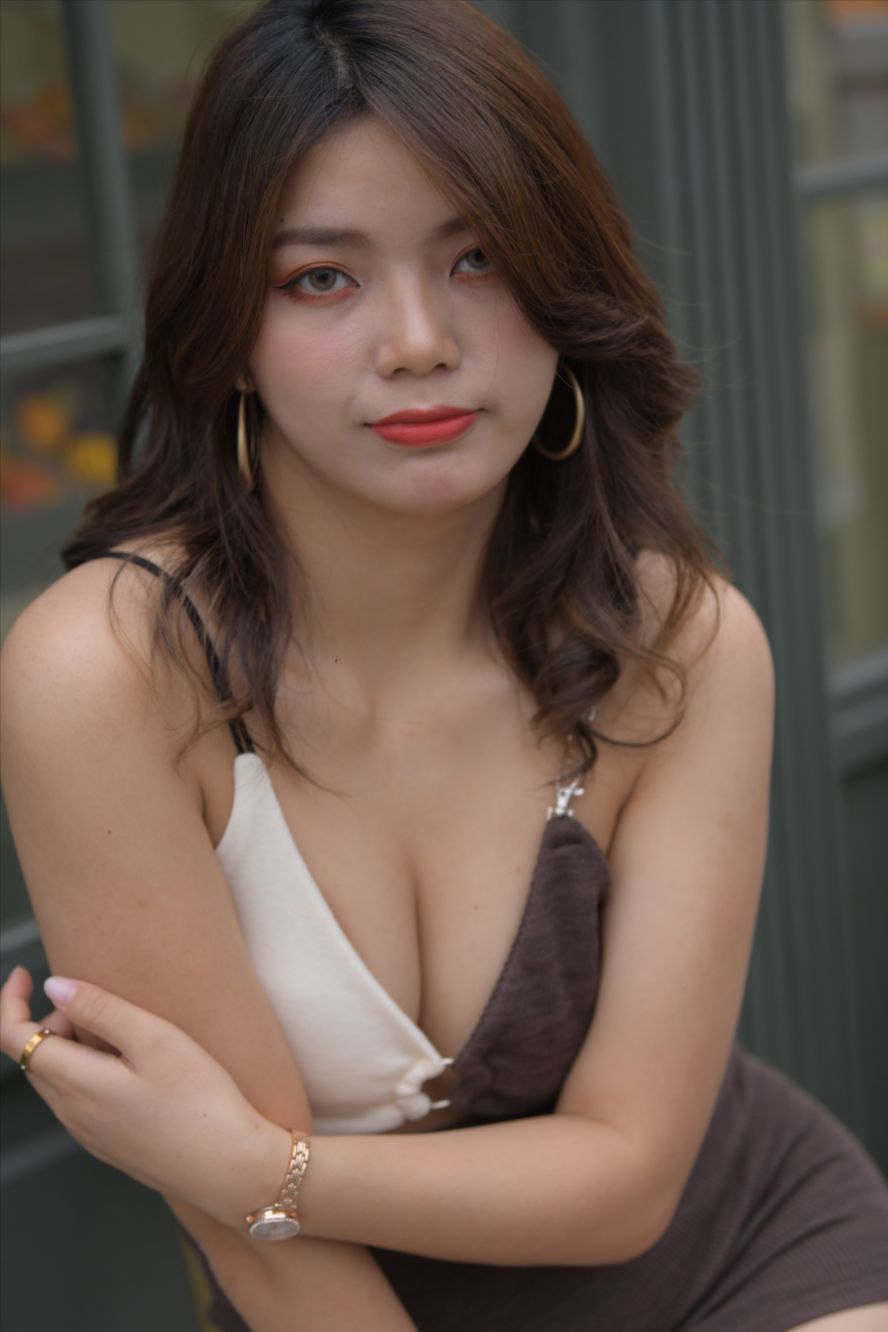 图片[2]-短裙(套图+视频)-街拍图满多