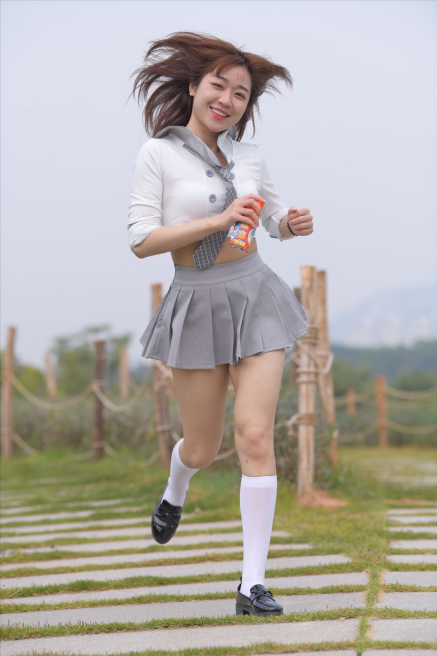 图片[8]-短裙(套图+视频)-街拍图满多