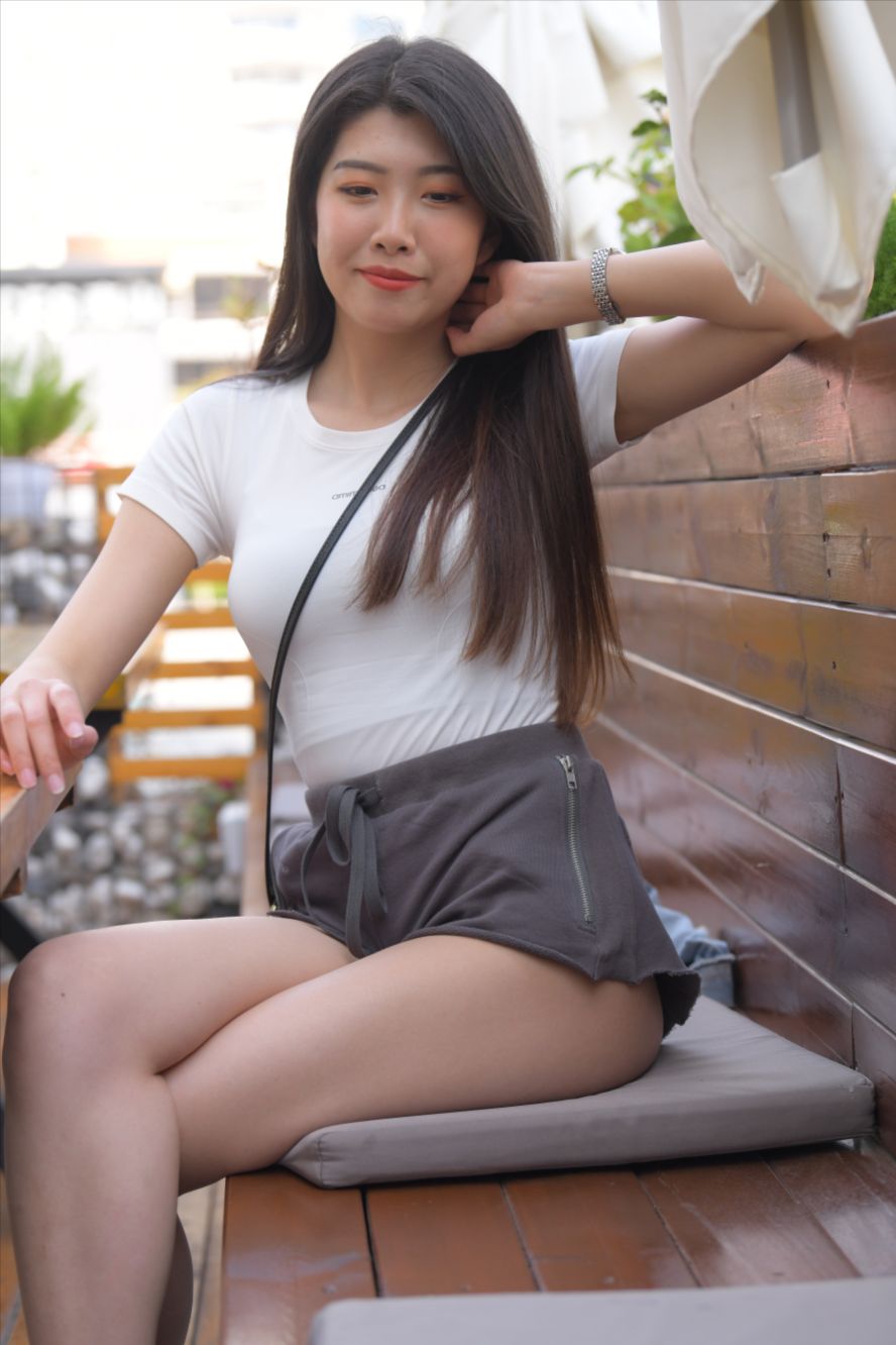 图片[6]-热裤(套图+视频)-街拍图满多