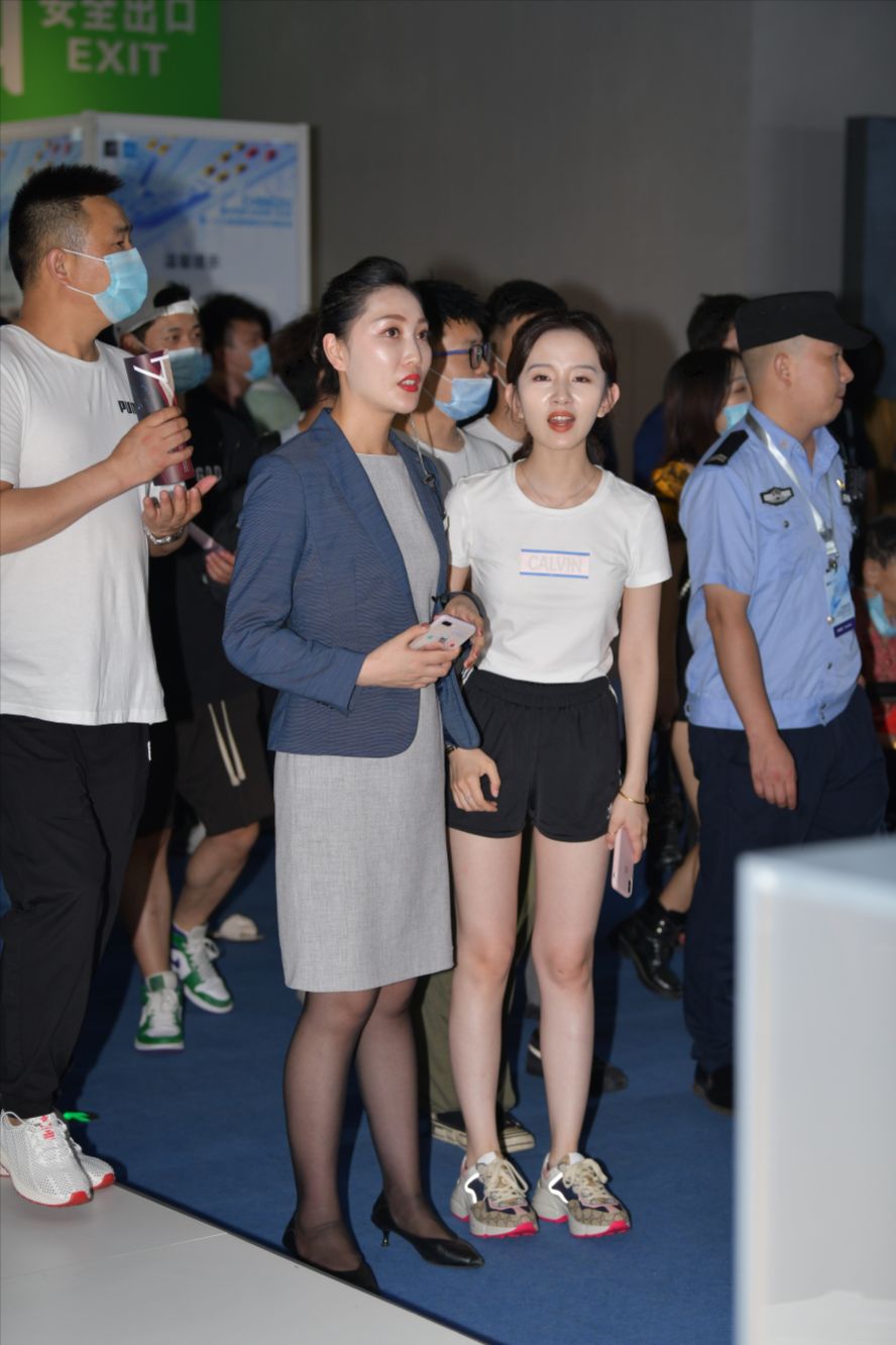 图片[4]-成都国际车展-街拍图满多