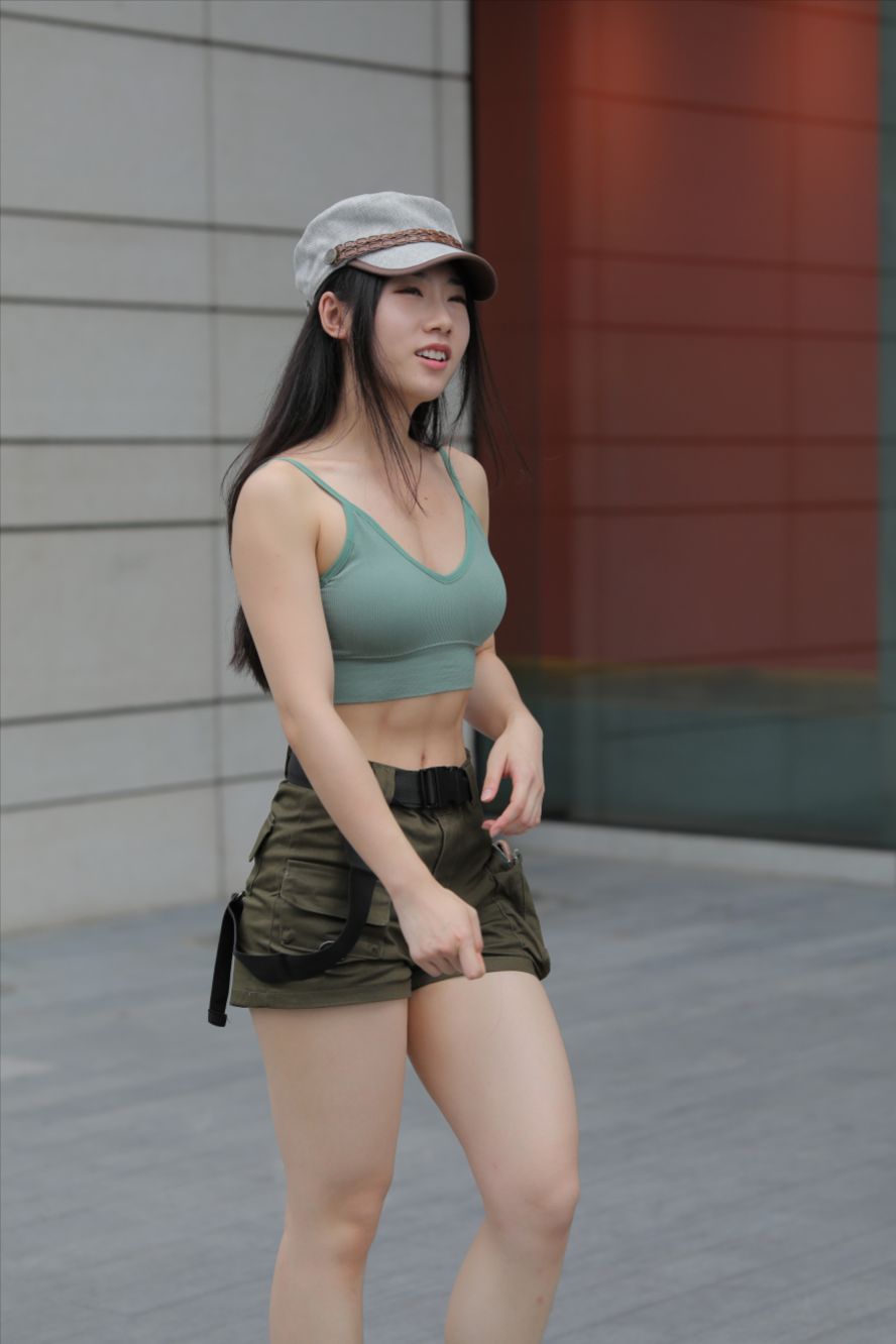 图片[3]-热裤(套图+视频)-街拍图满多