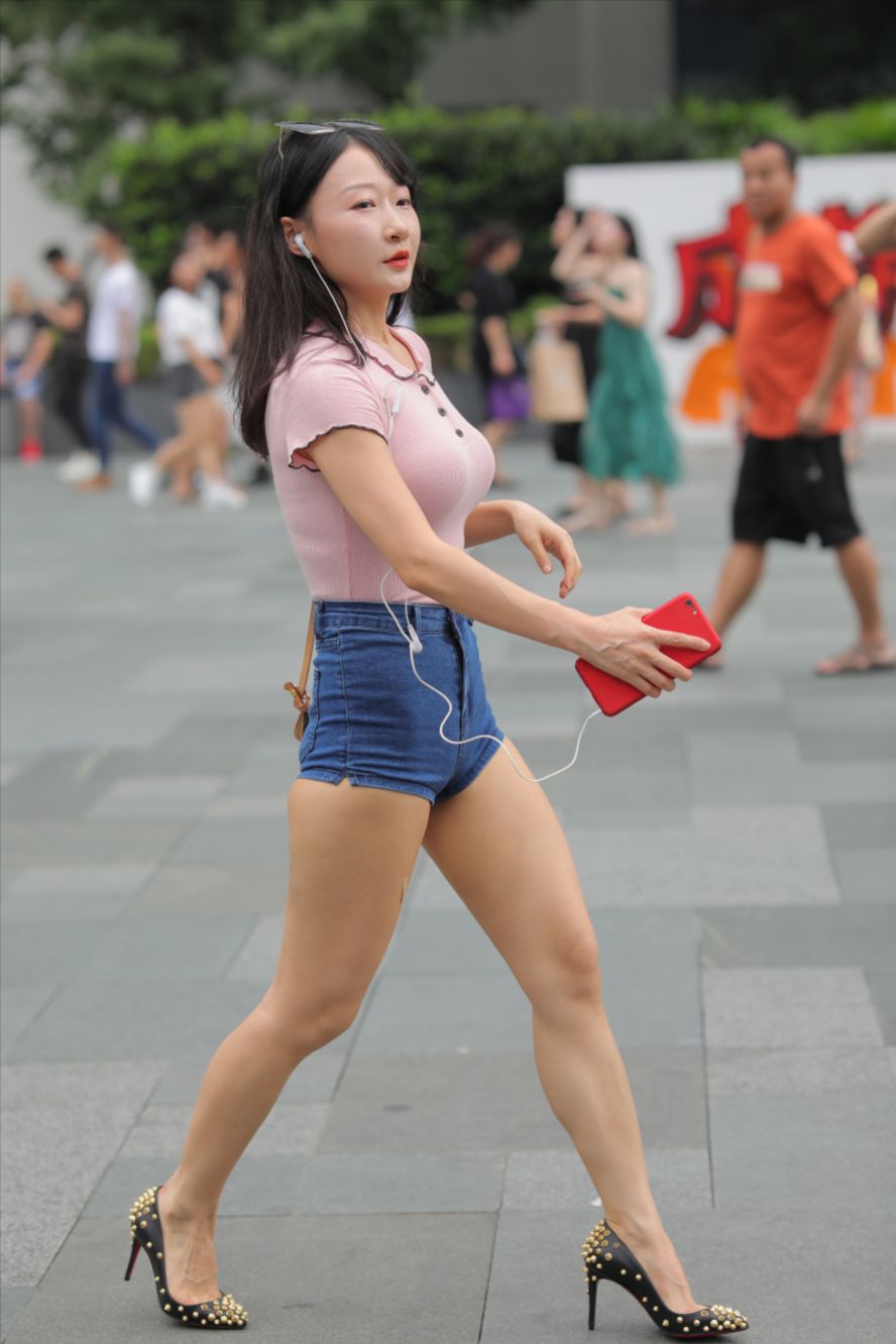 图片[2]-牛仔热裤(套图+视频)-街拍图满多