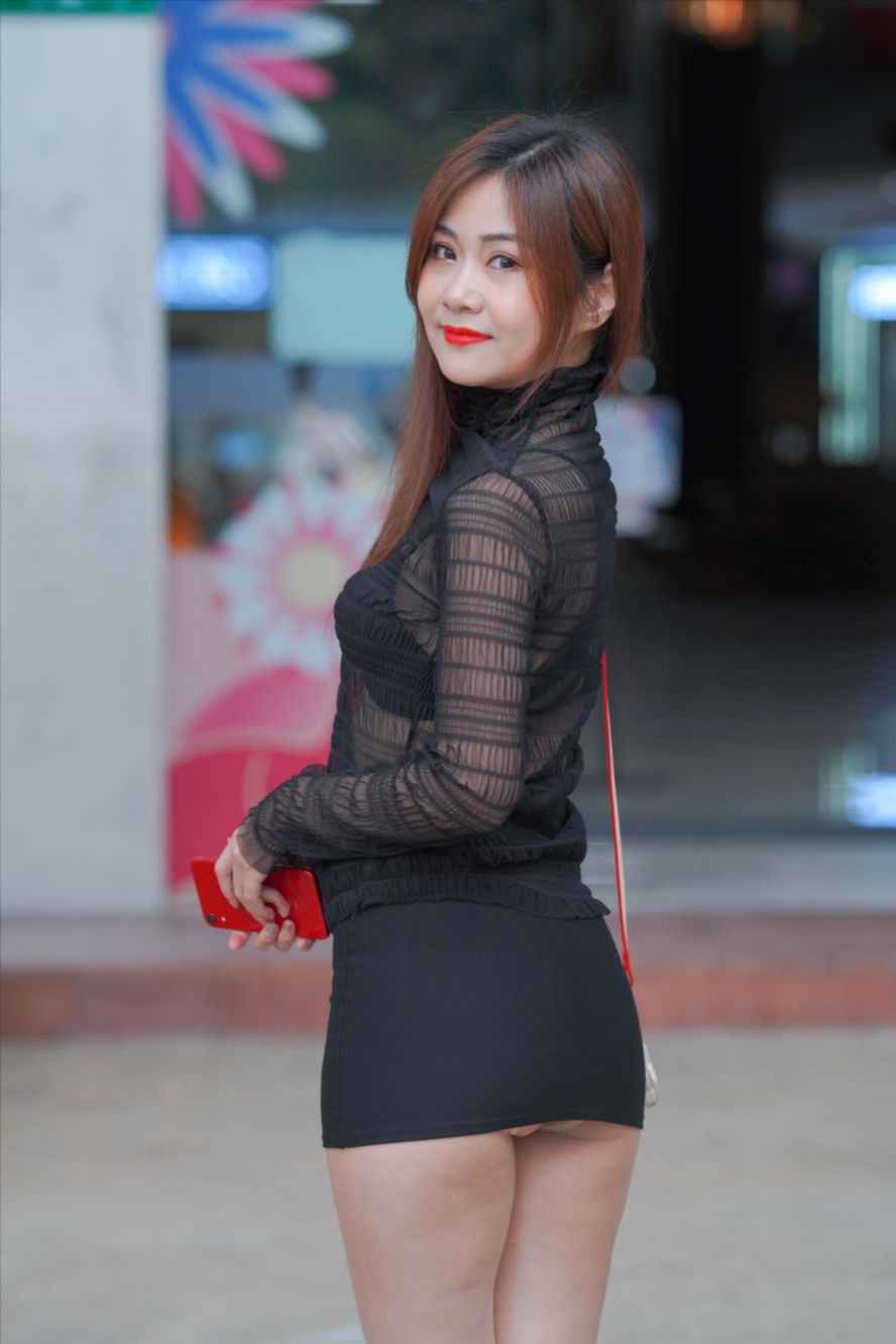 图片[3]-短裙丝袜-街拍图满多