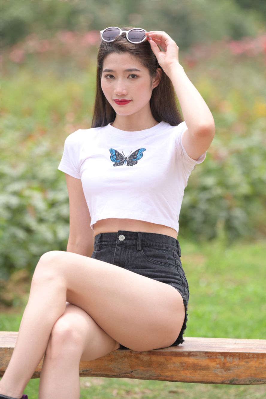 牛仔热裤(套图+视频)-街拍图满多