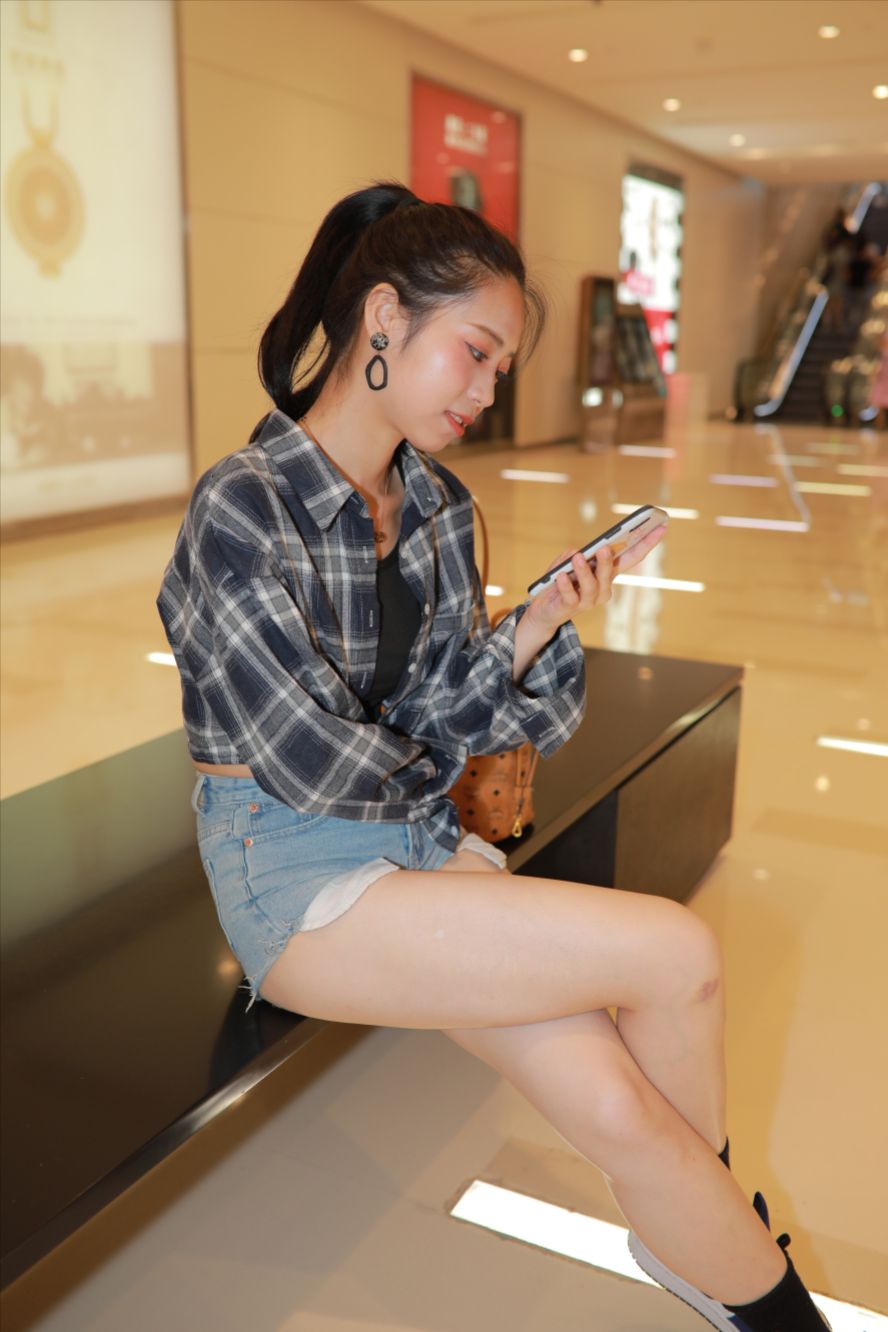 图片[2]-牛仔热裤(套图+视频)-街拍图满多
