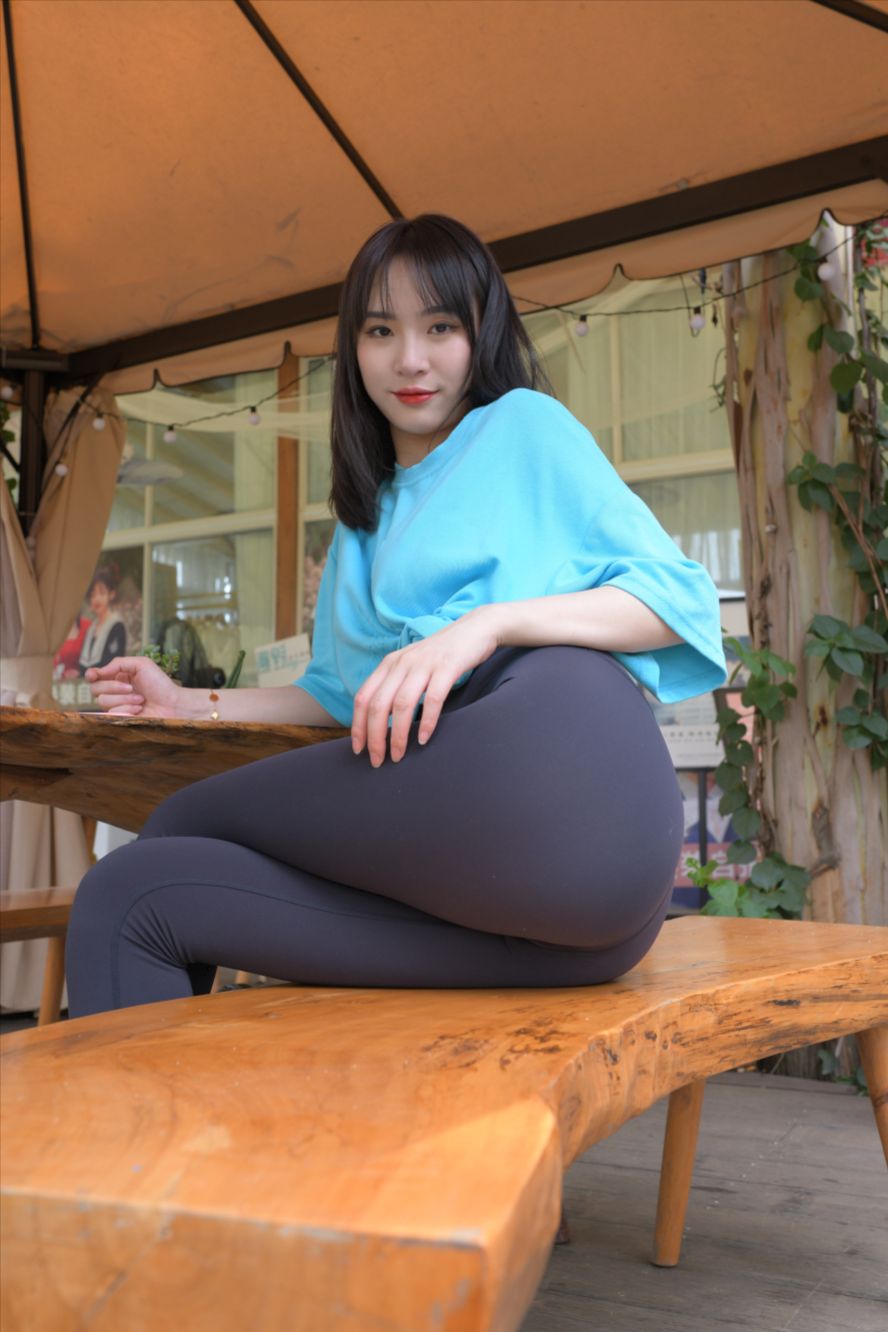 图片[2]-紧身裤(套图+视频)-街拍图满多
