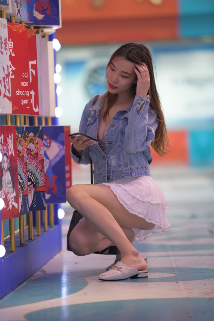 图片[2]-白色短裙-街拍图满多