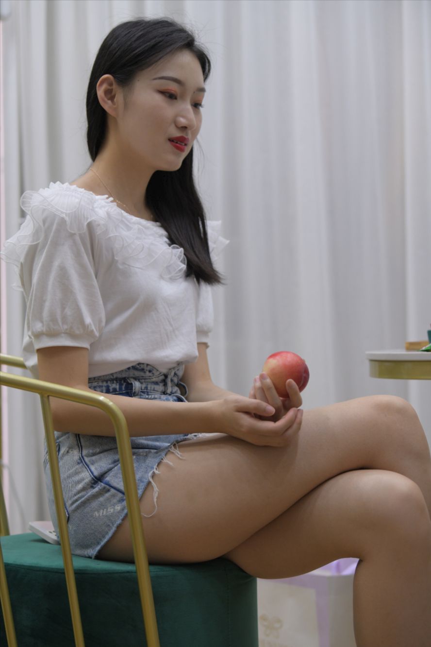 图片[9]-牛仔热裤裙(套图+视频)-街拍图满多