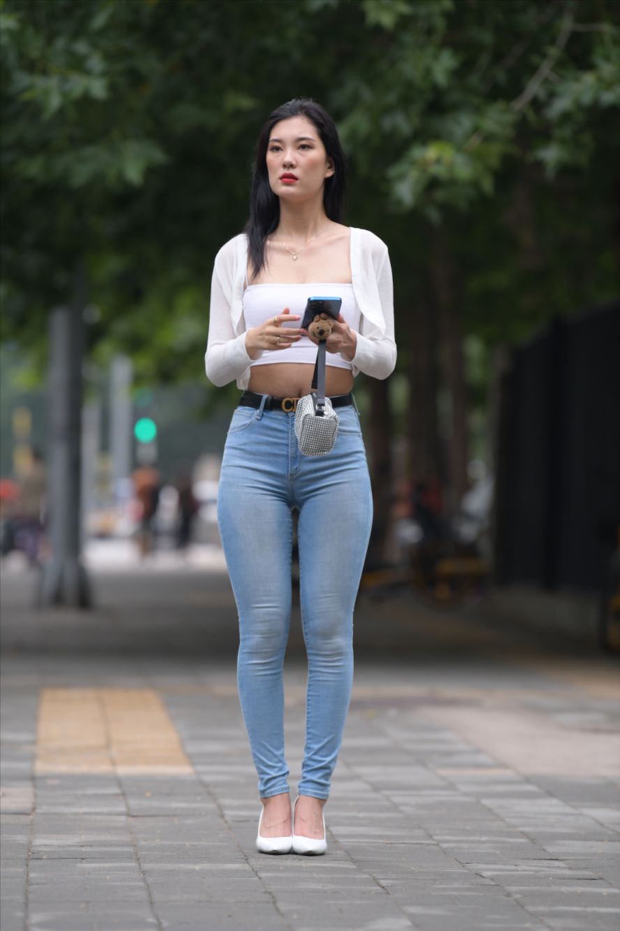 图片[9]-紧身牛仔裤(套图+视频)-街拍图满多