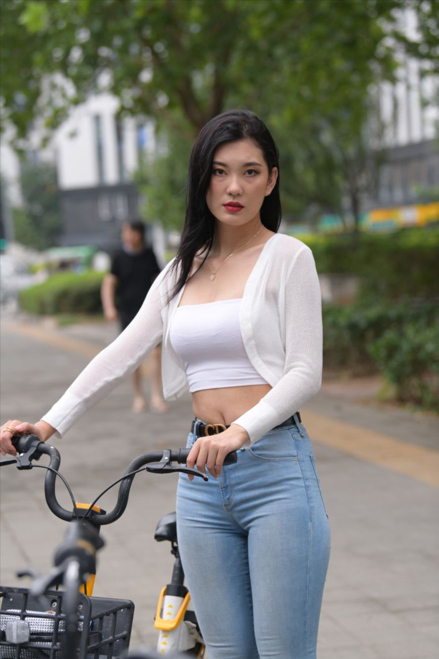 图片[8]-紧身牛仔裤(套图+视频)-街拍图满多