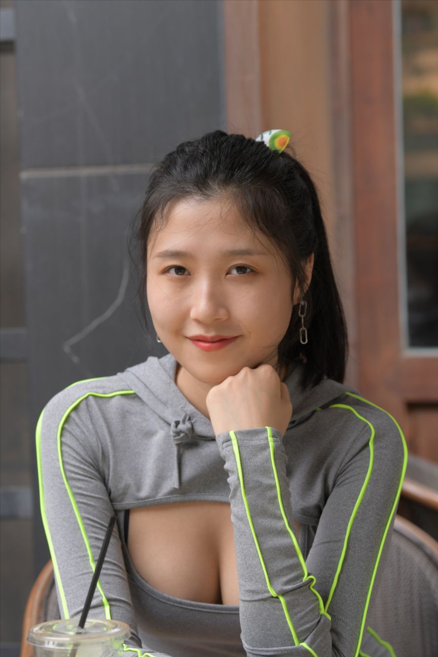 图片[7]-灰色包臀裙美女-街拍图满多