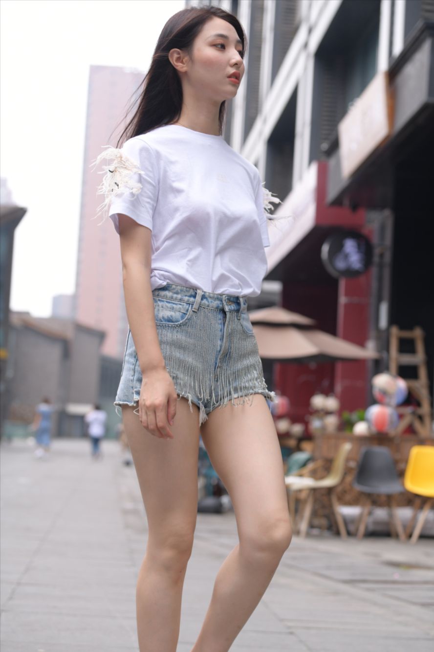 图片[8]-蓝色牛仔热裤(套图+视频)-街拍图满多