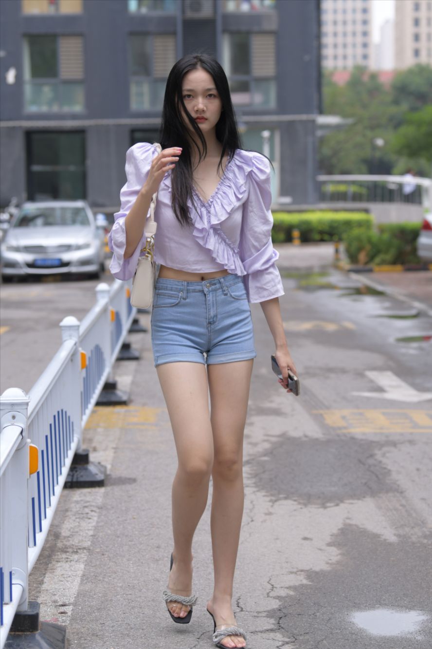 图片[9]-蓝色牛仔热裤长腿美女(套图+视频)-街拍图满多
