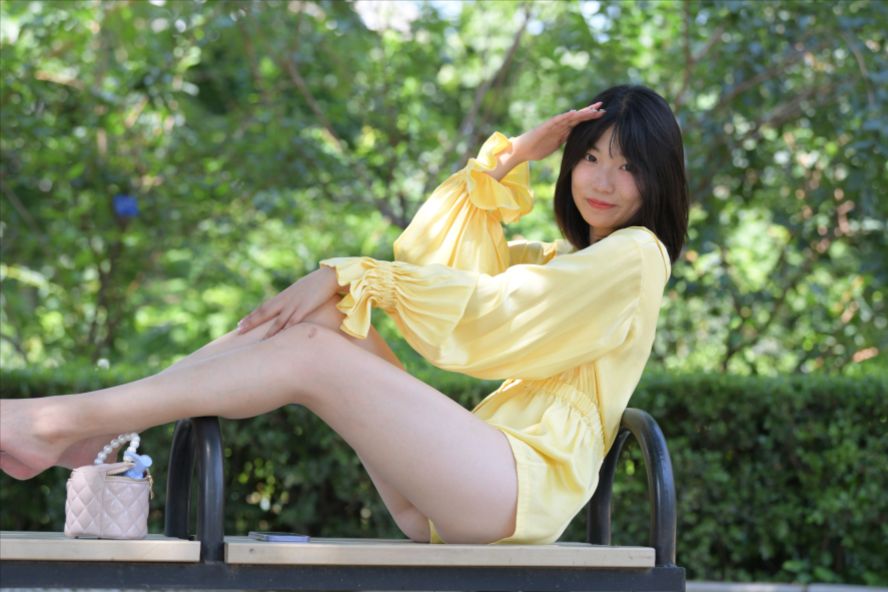 图片[10]-遛狗女孩(套图+视频)-街拍图满多