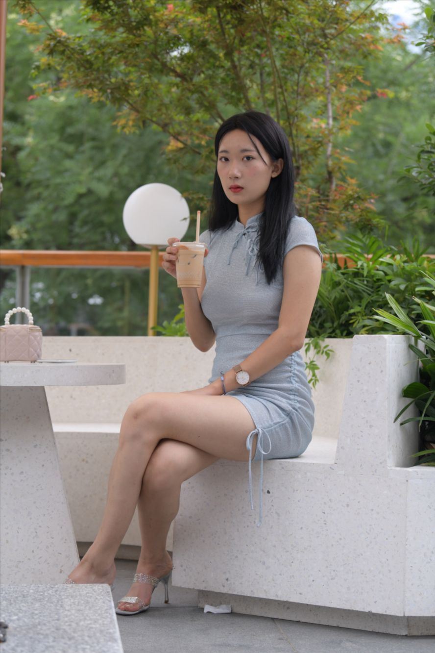 图片[7]-蓝裙美女(套图+视频)-街拍图满多
