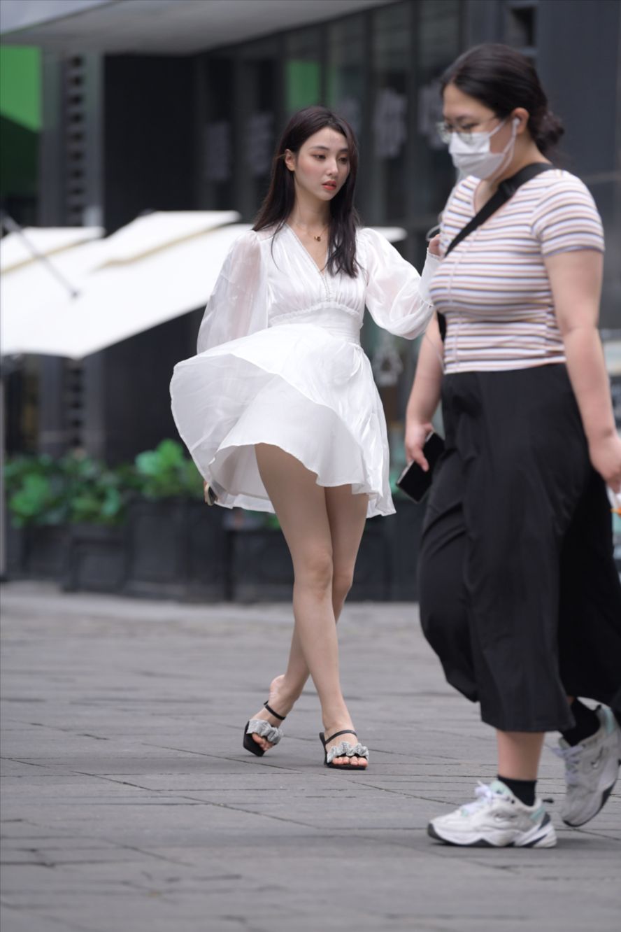 图片[10]-白裙美女-街拍图满多