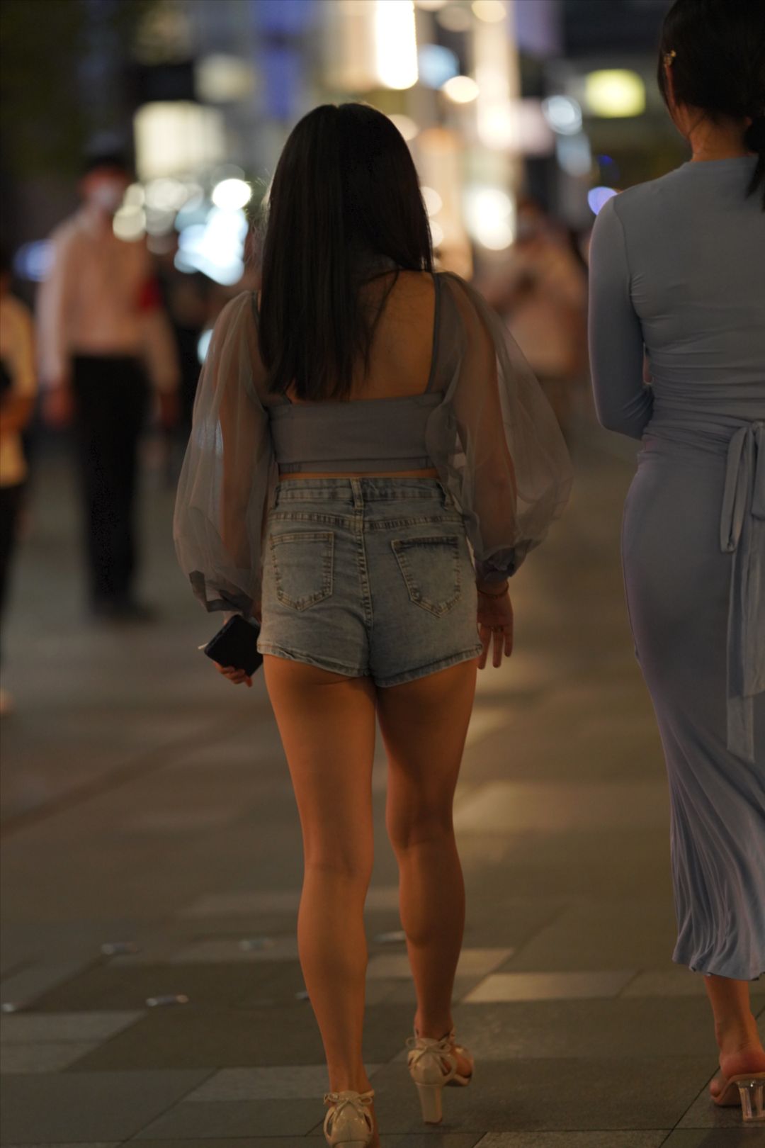 图片[2]-美好身材-街拍图满多
