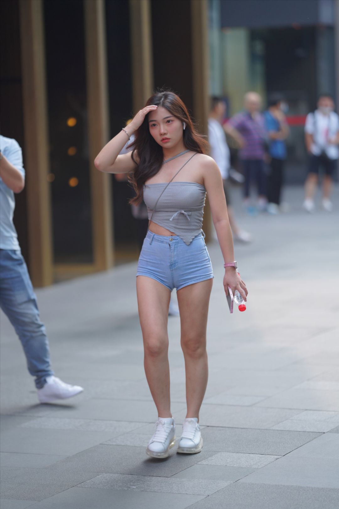 图片[6]-可爱的邻家热裤小妹-街拍图满多