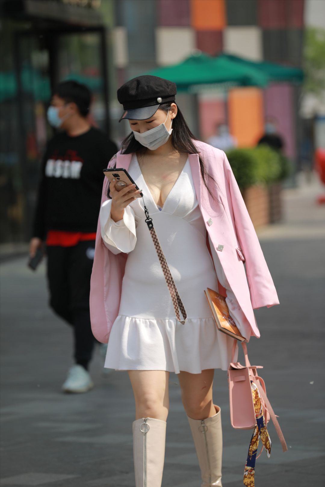 图片[4]-白裙小姐姐-街拍图满多
