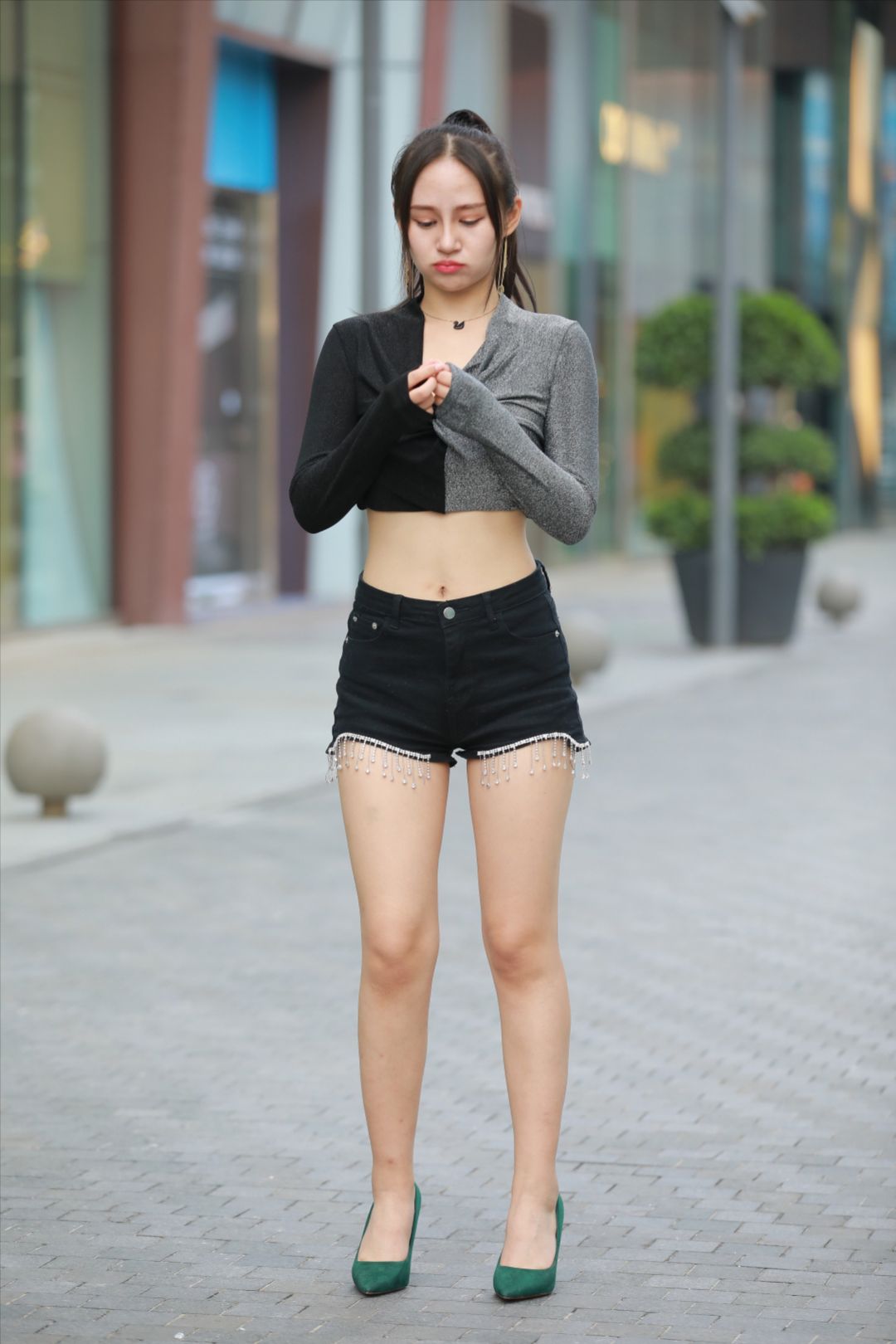 图片[9]-跳舞的长腿美女(套图+视频)-街拍图满多