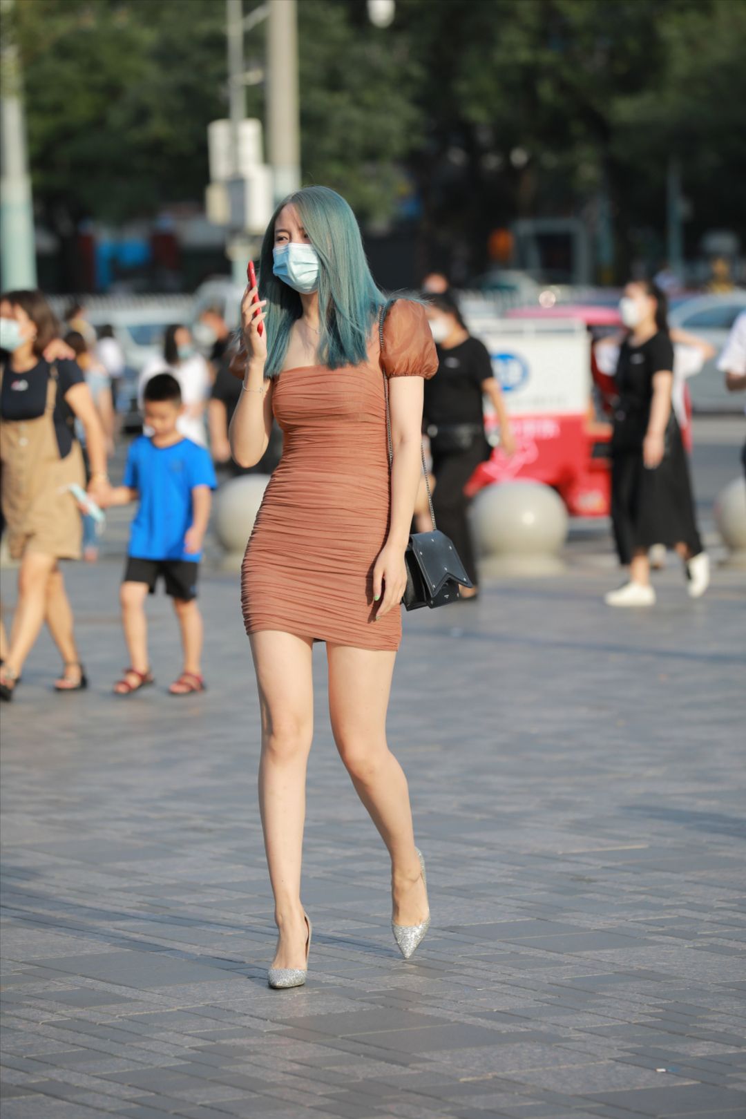 图片[4]-包臀裙美腿高跟姐-街拍图满多
