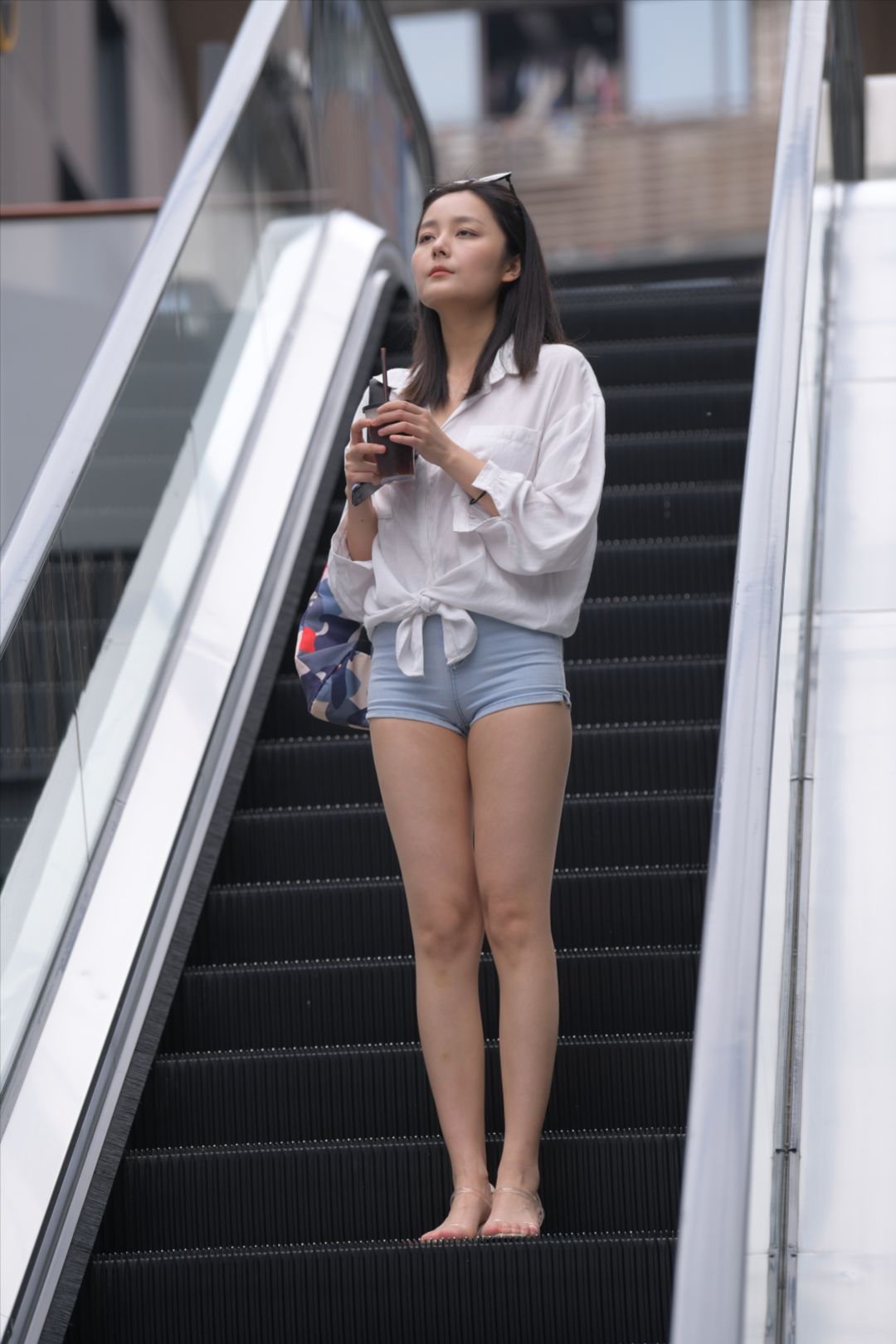 图片[5]-热裤美女(套图+视频)-街拍图满多