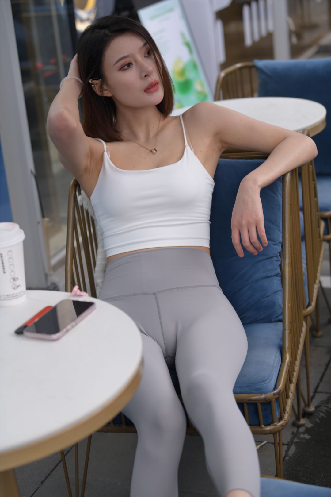 图片[7]-灰色瑜伽裤美女(套图+视频)-街拍图满多