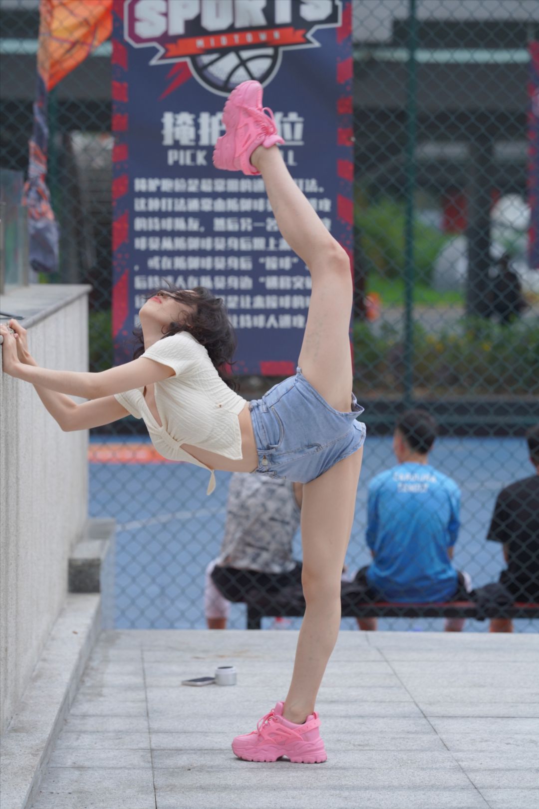 图片[3]-热舞女孩(套图+视频)-街拍图满多
