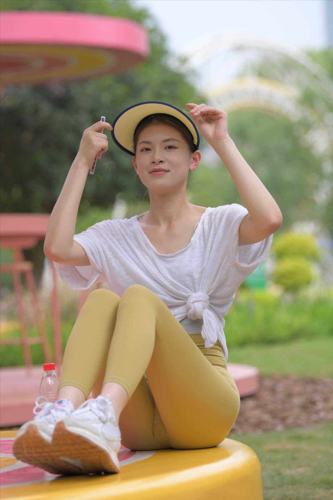 图片[5]-我会在雨过天晴的公园等你(套图+视频)-街拍图满多