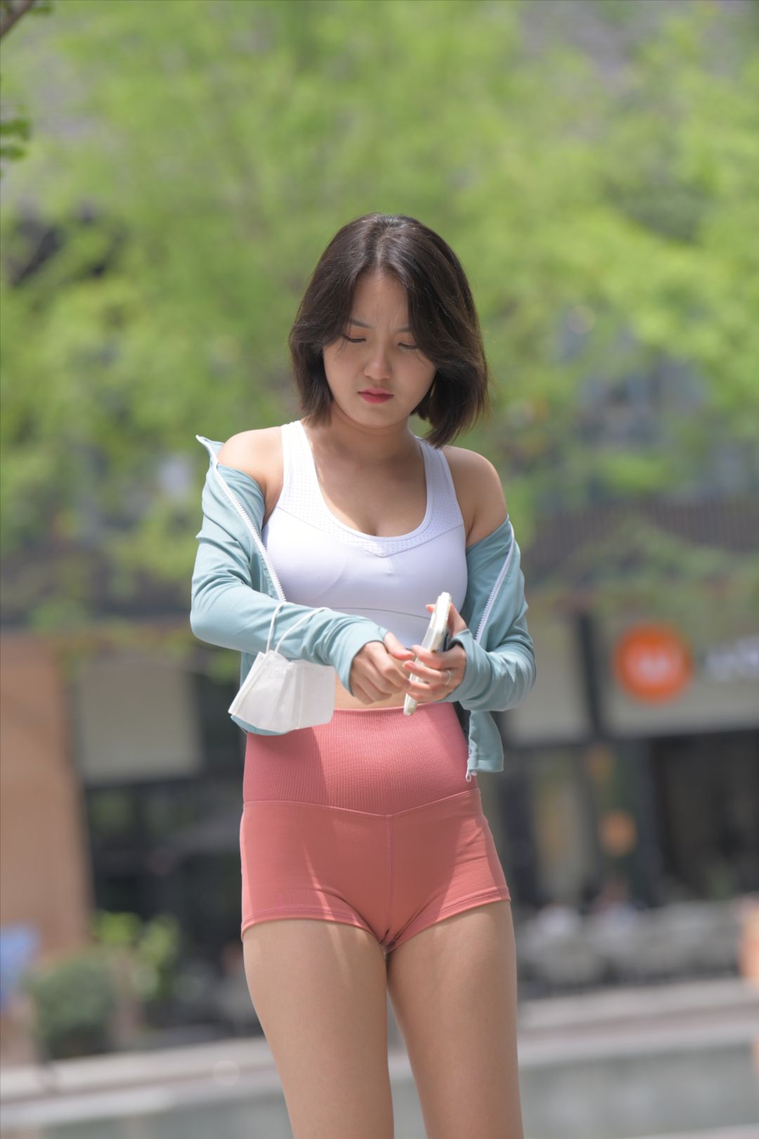 图片[8]-热裤美女(套图+视频)-街拍图满多