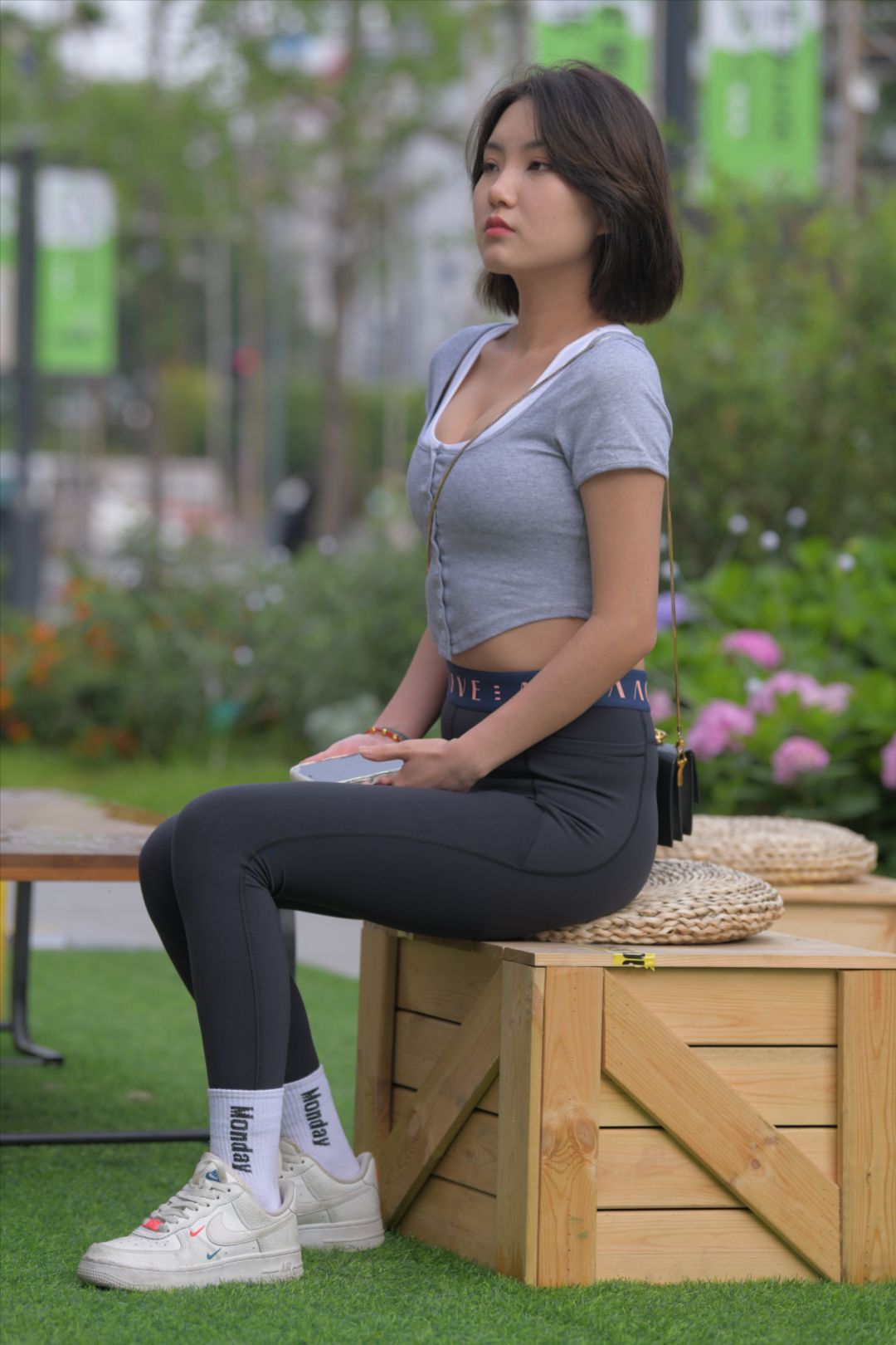 图片[5]-黑色瑜伽裤美女(套图+视频)-街拍图满多