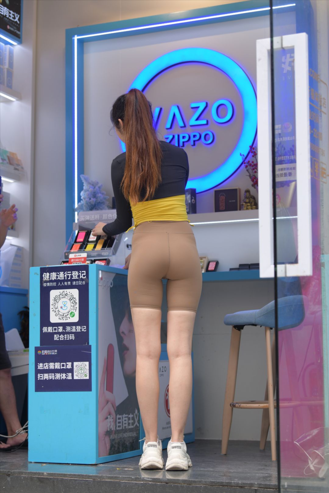 图片[3]-灰色短裤女孩(套图+视频)[增补视频]-街拍图满多