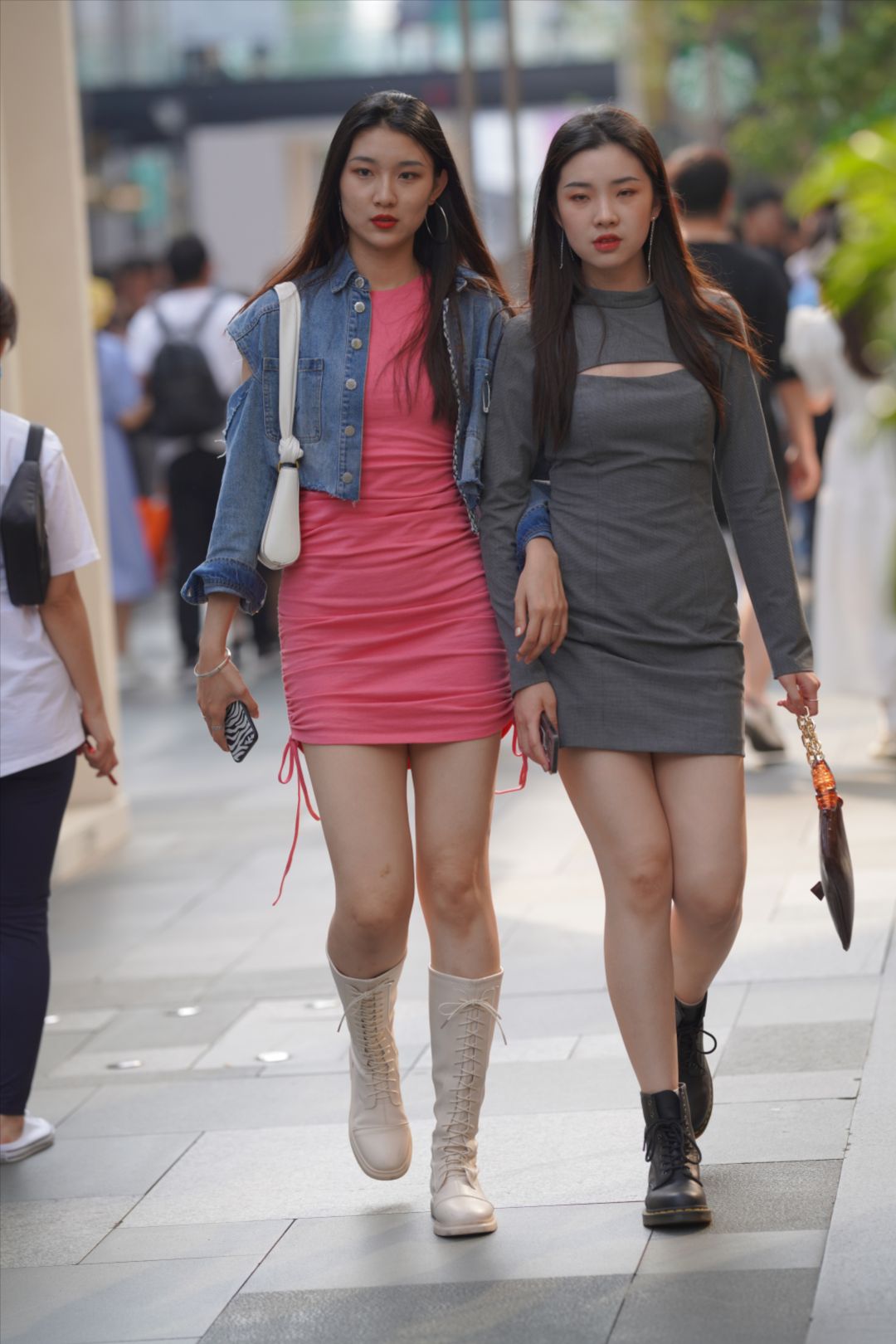 图片[2]-包臀短裙闺蜜-街拍图满多