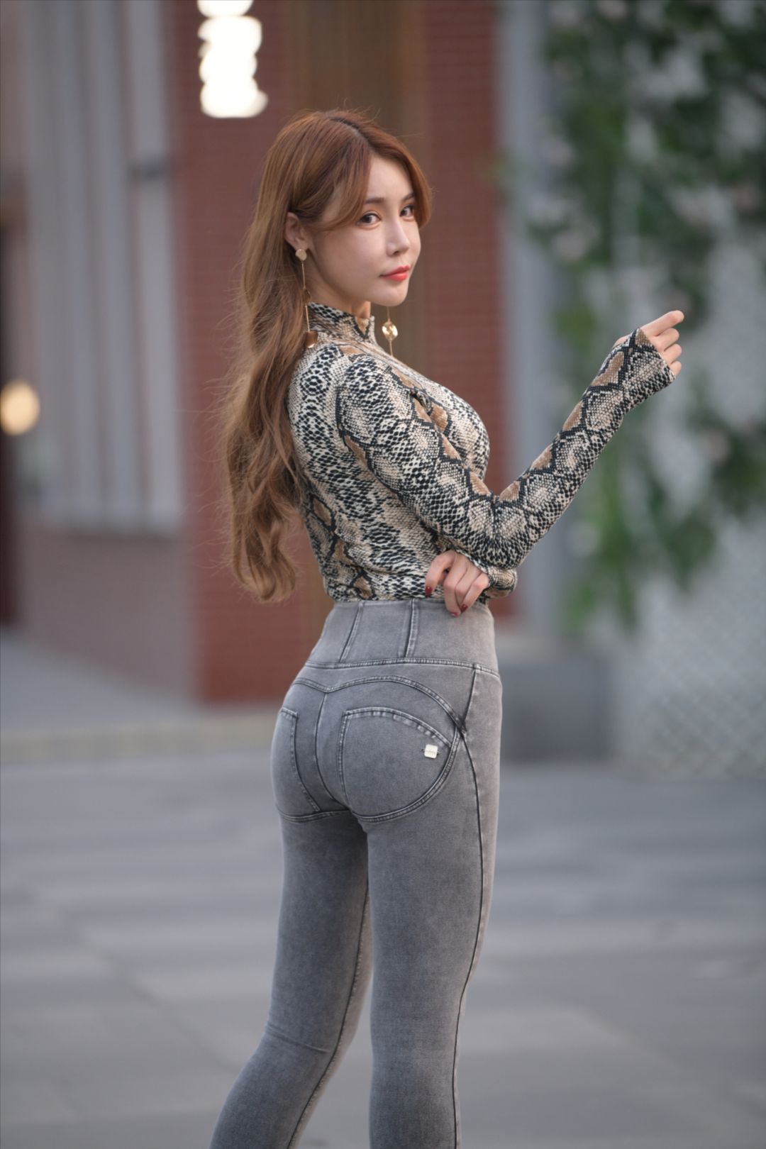 图片[6]-真蜜桃无双-街拍图满多