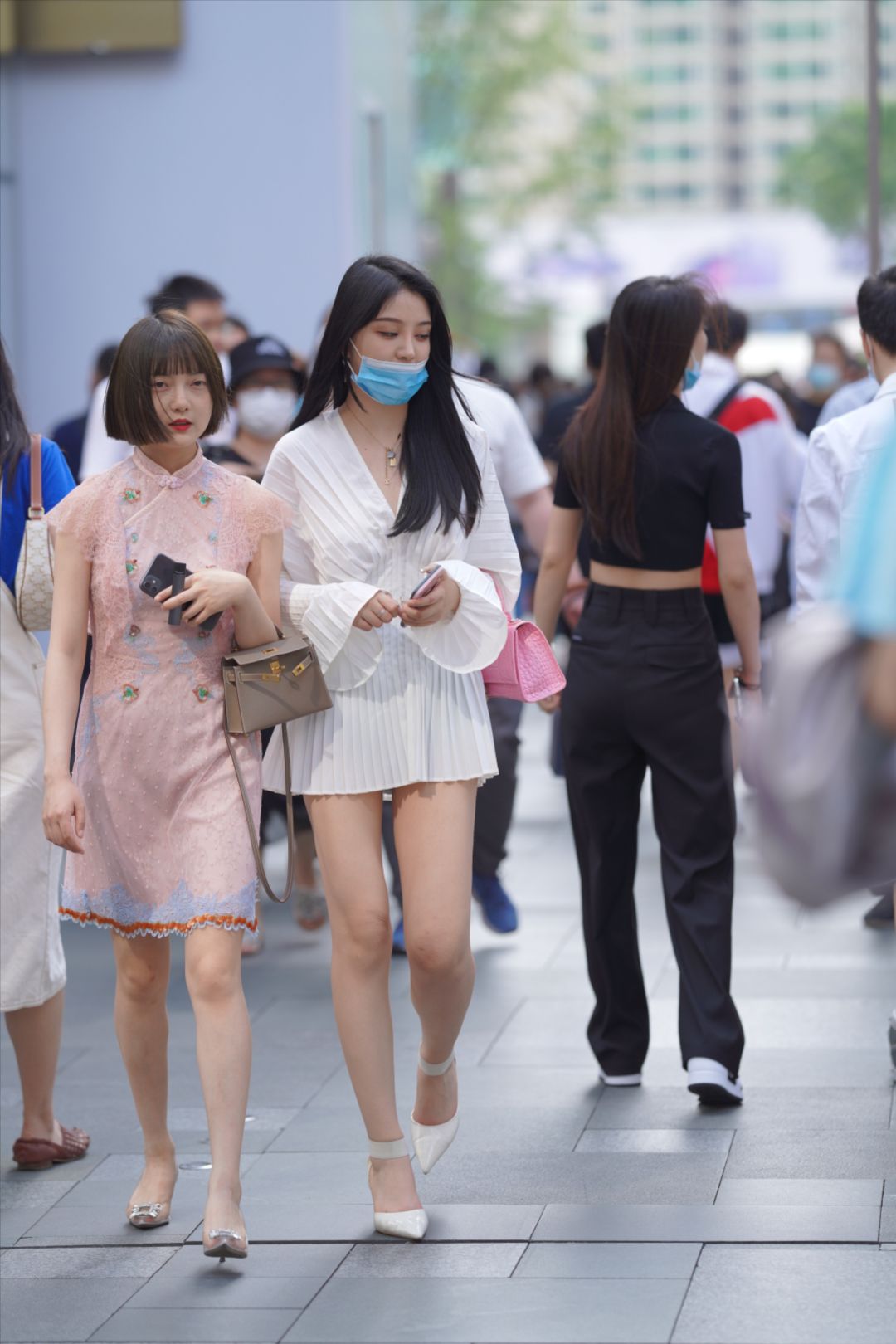 长腿美眉-街拍图满多