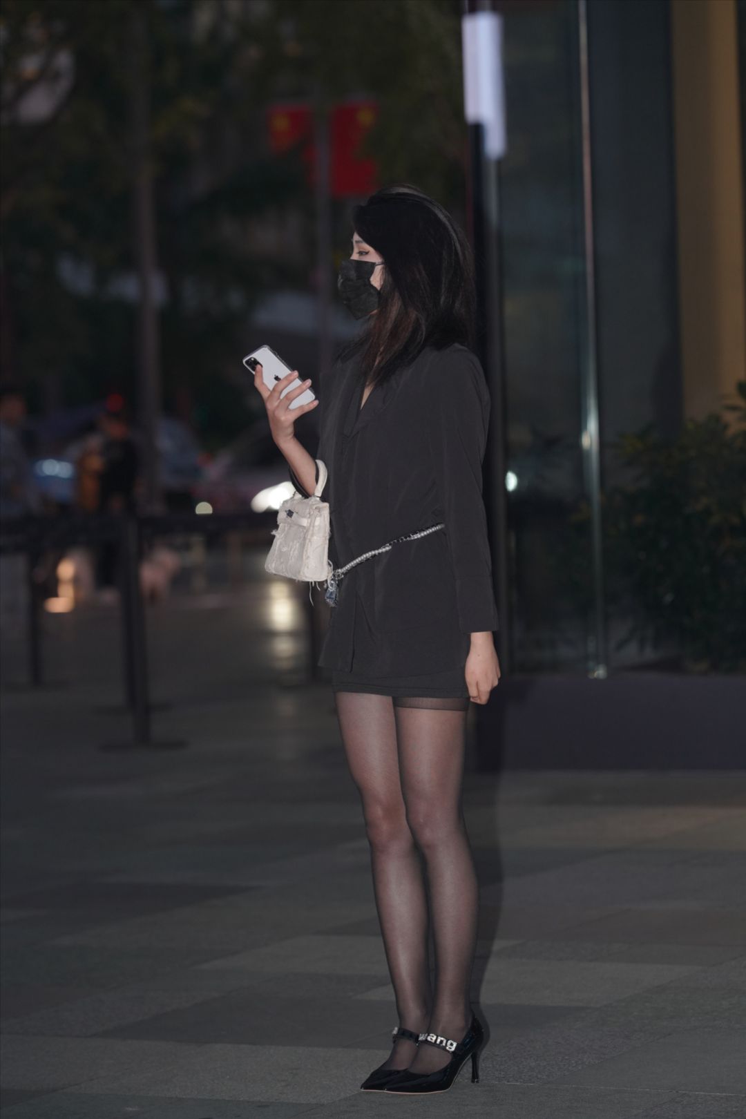 图片[4]-黑丝美眉-街拍图满多
