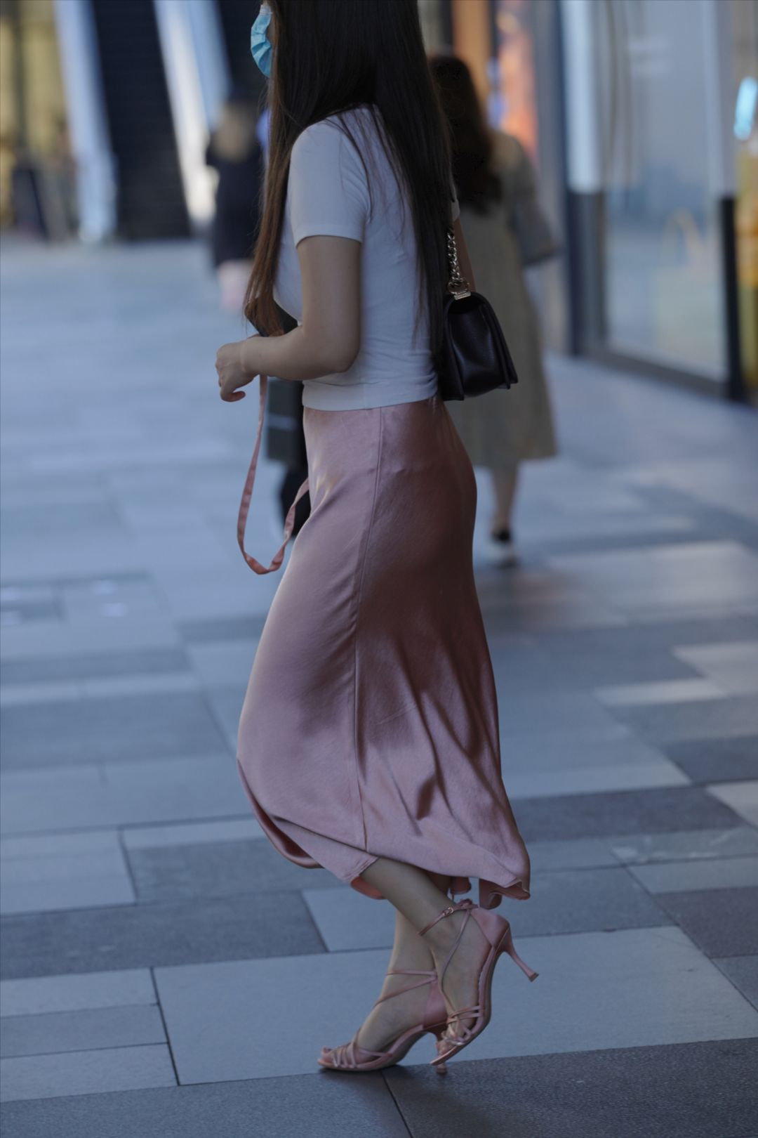 图片[2]-粉裙-街拍图满多