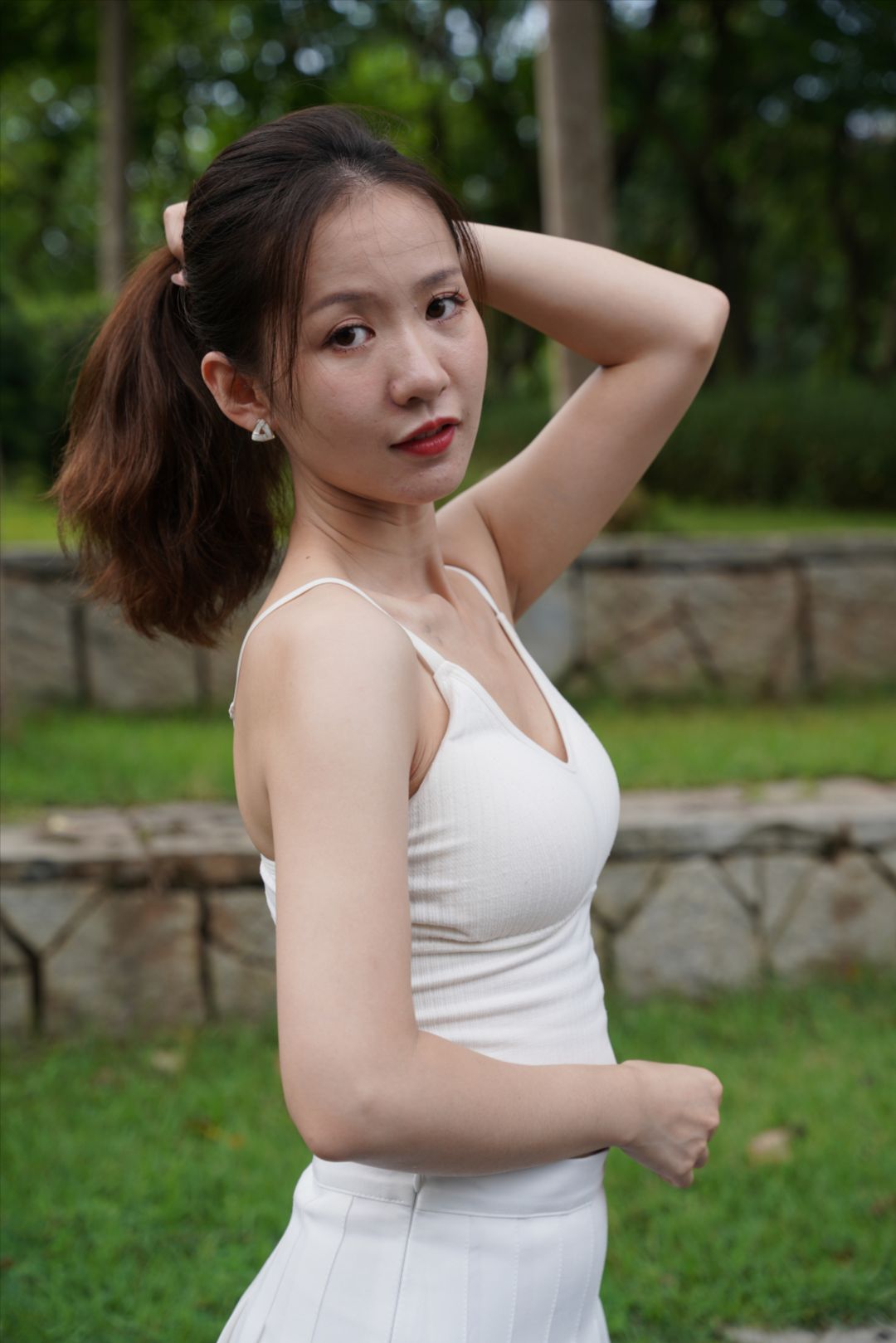 图片[7]-白裙丝袜小姐姐(套图+视频)-街拍图满多