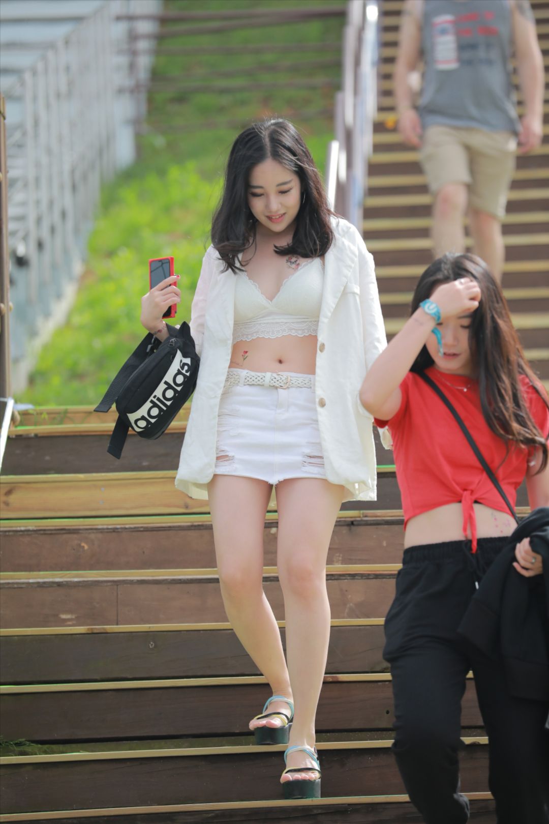 图片[6]-面容姣好的女孩 看着就是一种享受-街拍图满多