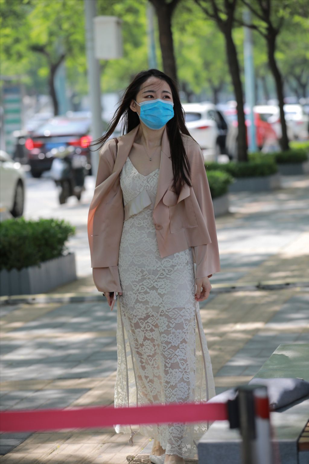图片[4]-蕾丝裙美腿闺蜜(套图+视频)-街拍图满多