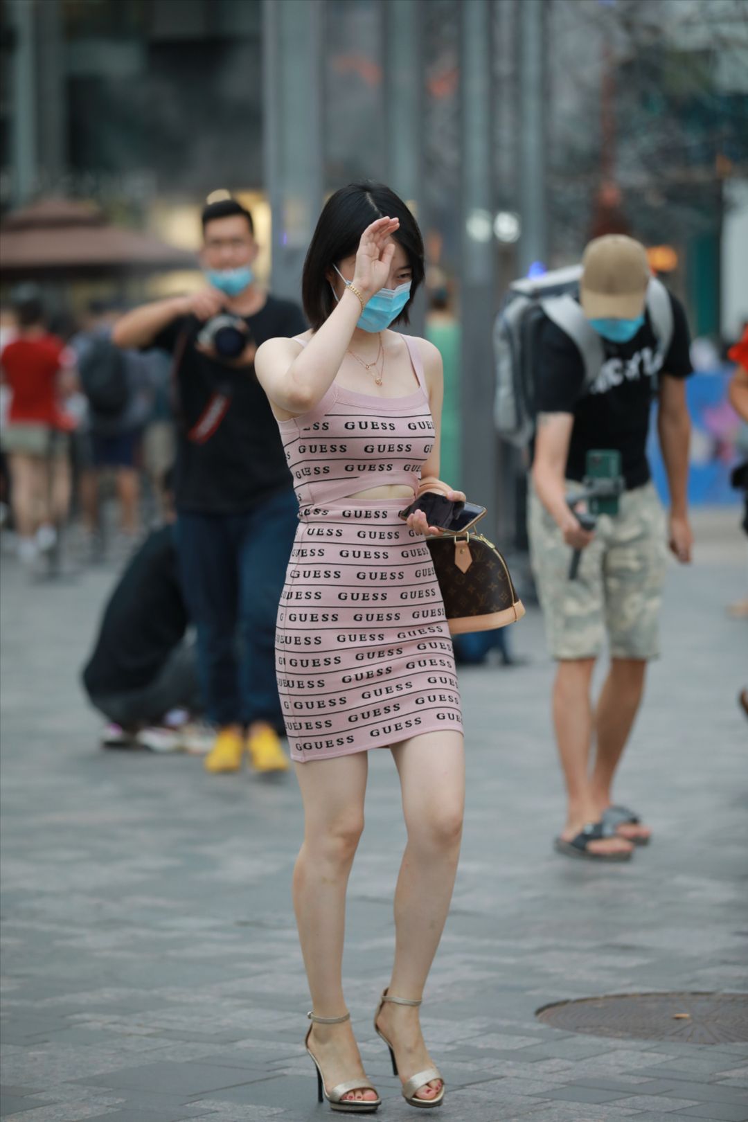 图片[6]-性感包臀裙高跟小姐姐-街拍图满多