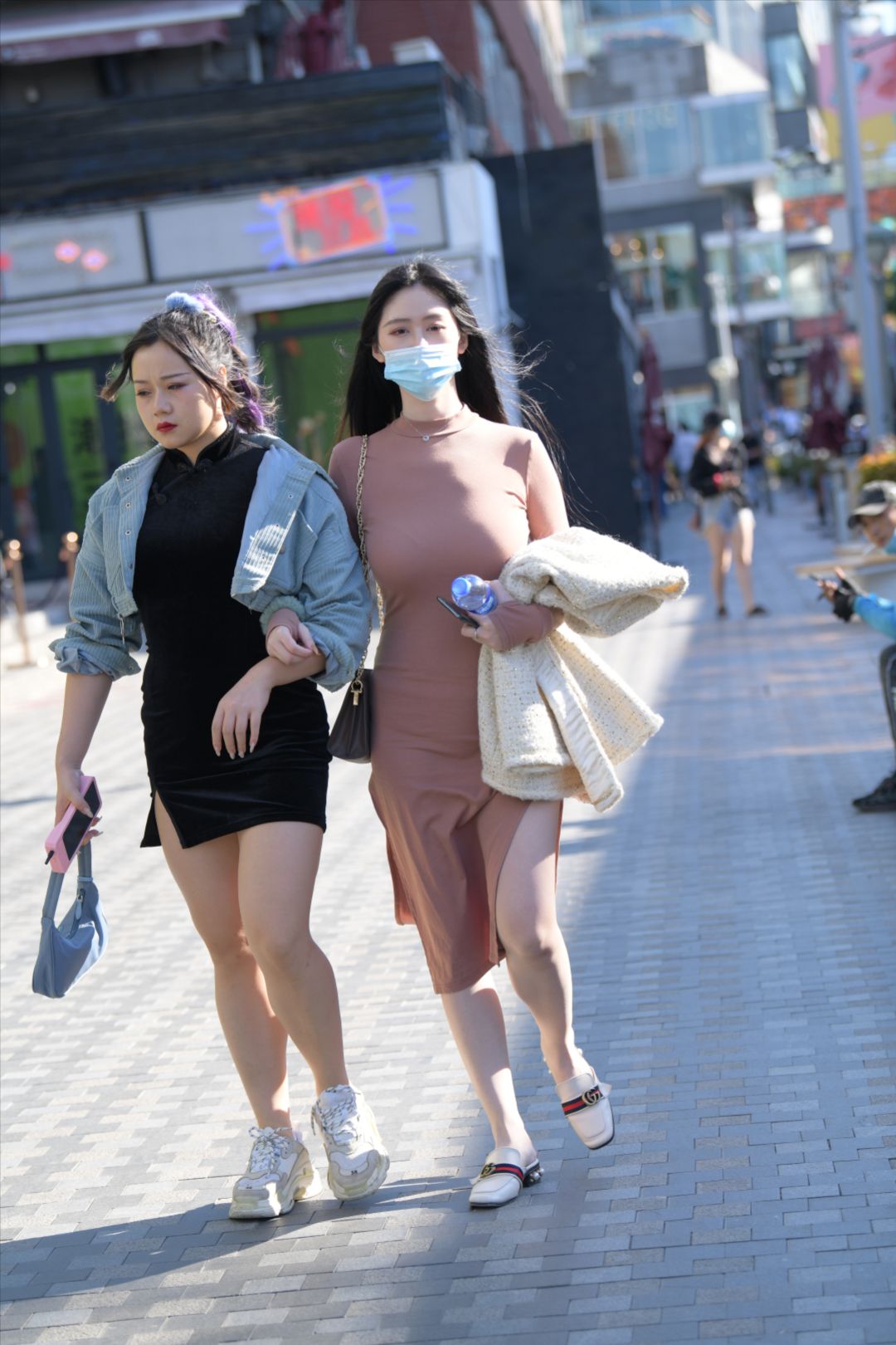 图片[3]-似露非露才最撩人心扉-街拍图满多