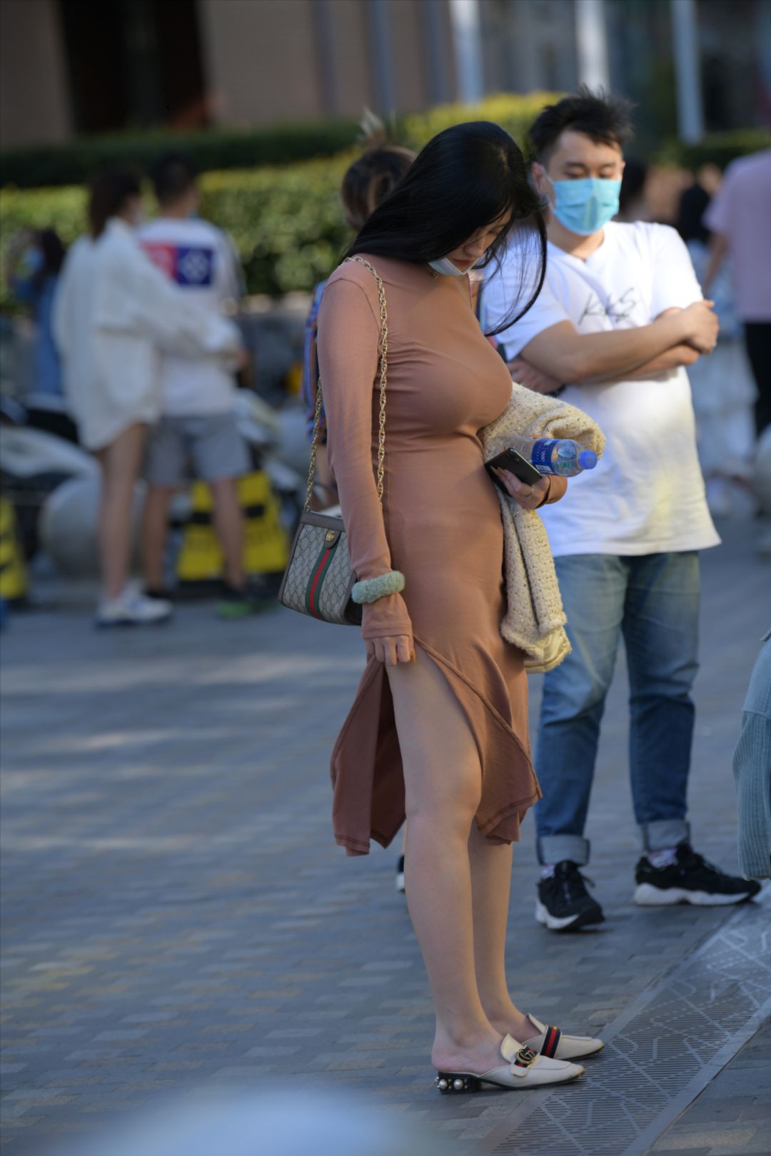 图片[4]-似露非露才最撩人心扉-街拍图满多