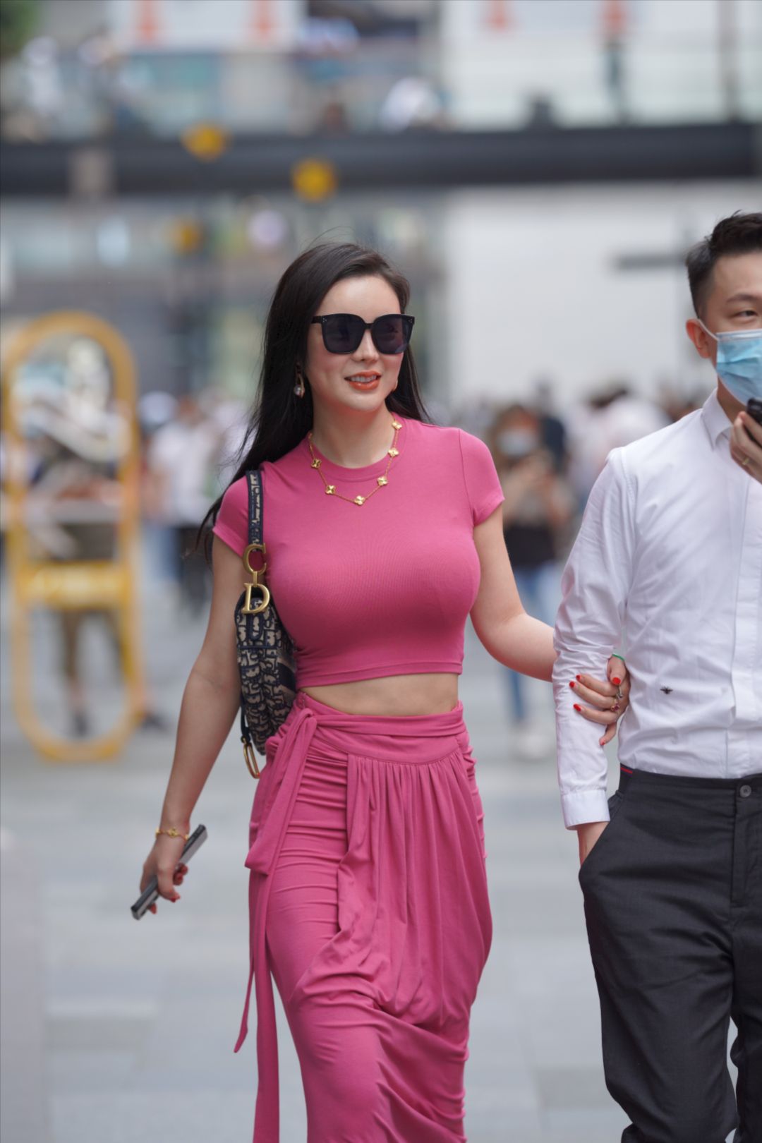 图片[4]-好身材少妇-街拍图满多