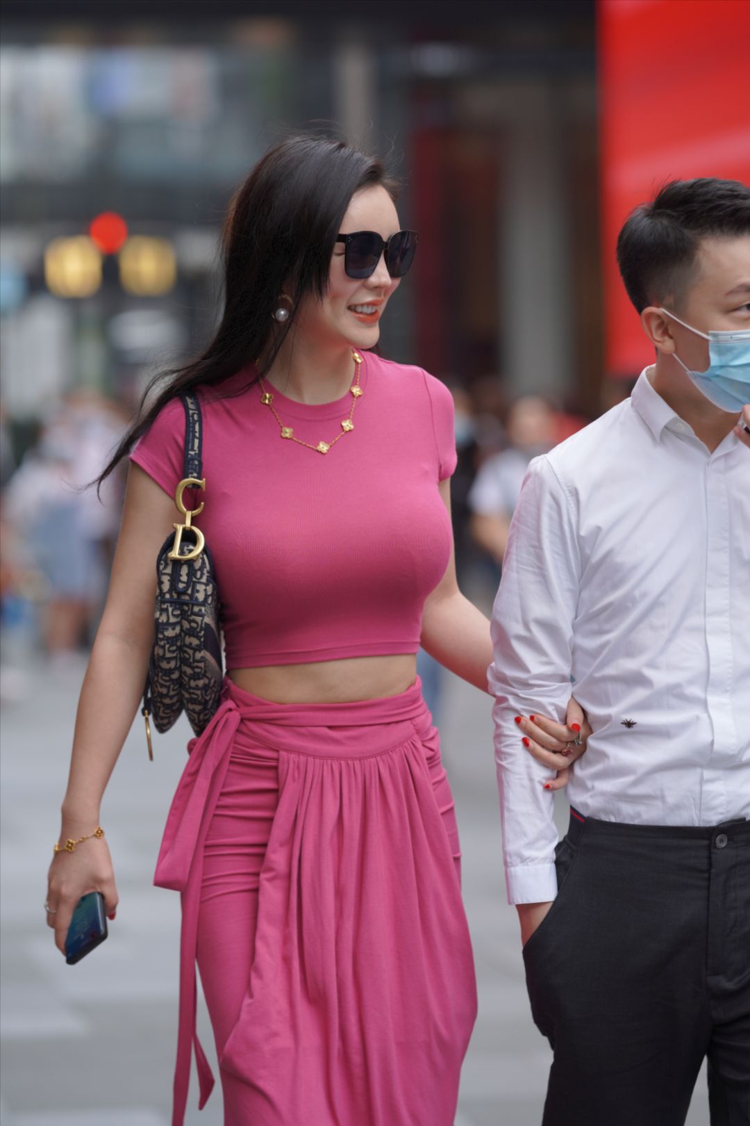 图片[5]-好身材少妇-街拍图满多